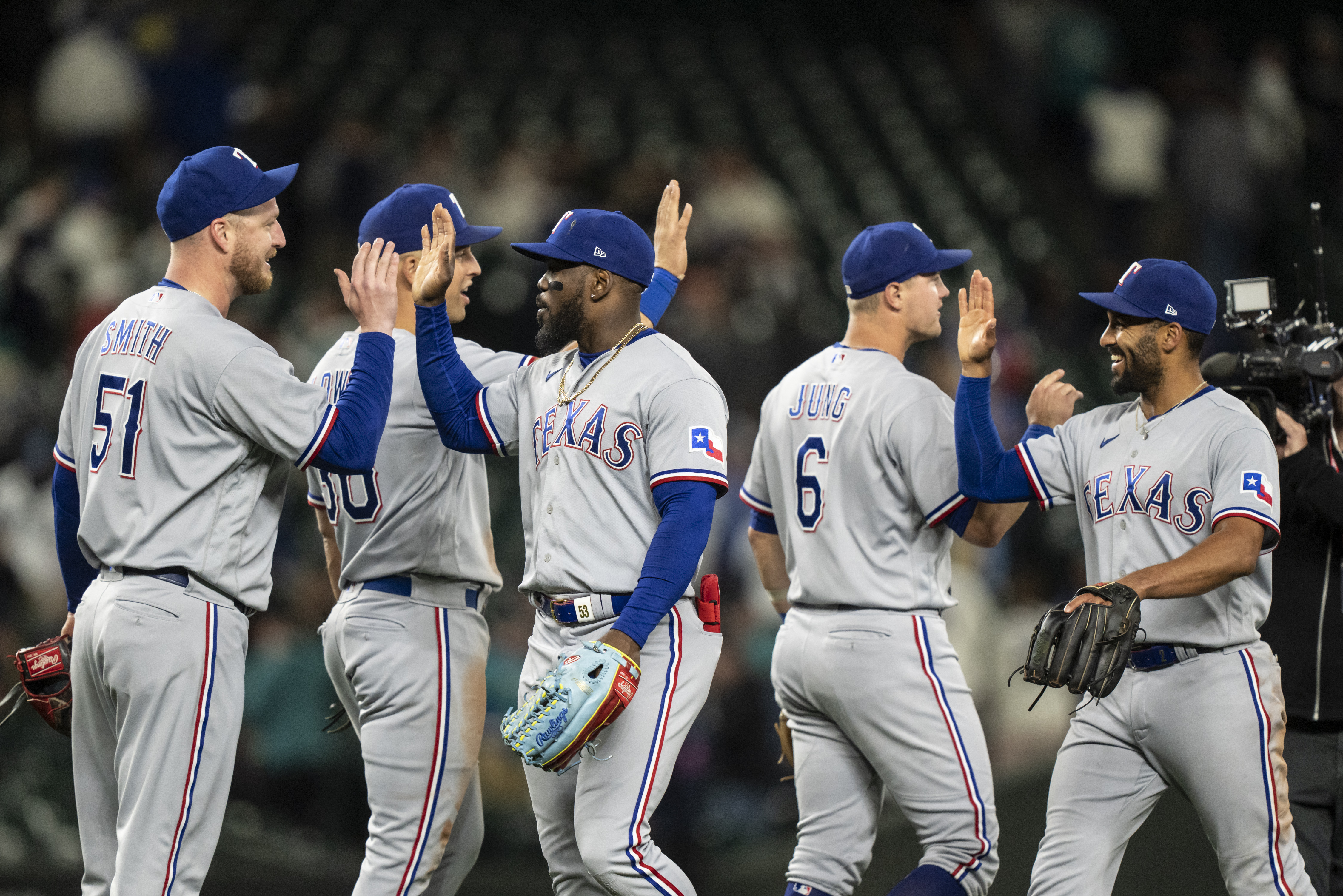 Seattle's Logan Gilbert loses perfect game in 7th vs Rangers