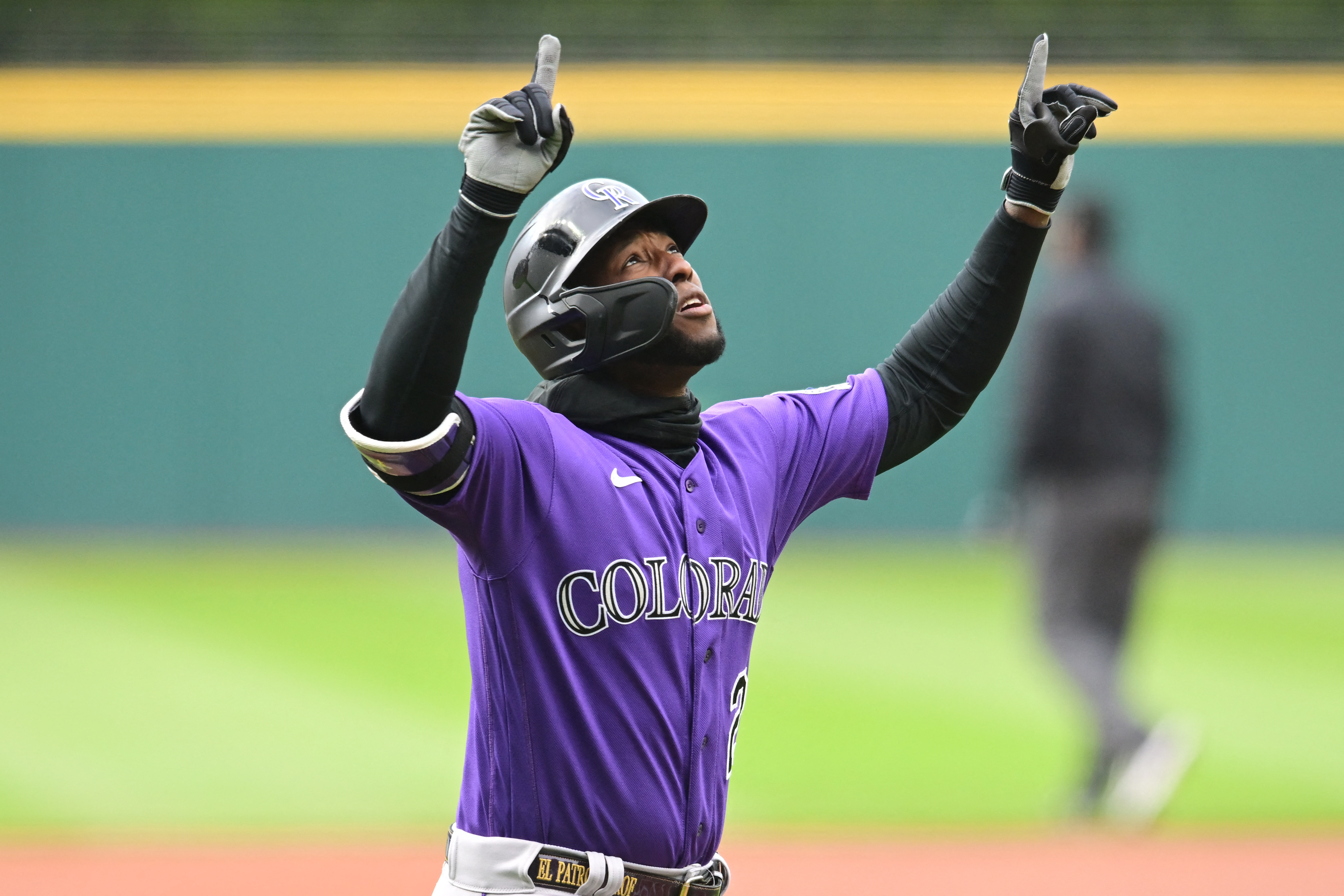 Colorado Rockies left fielder Jurickson Profar (29) runs to the