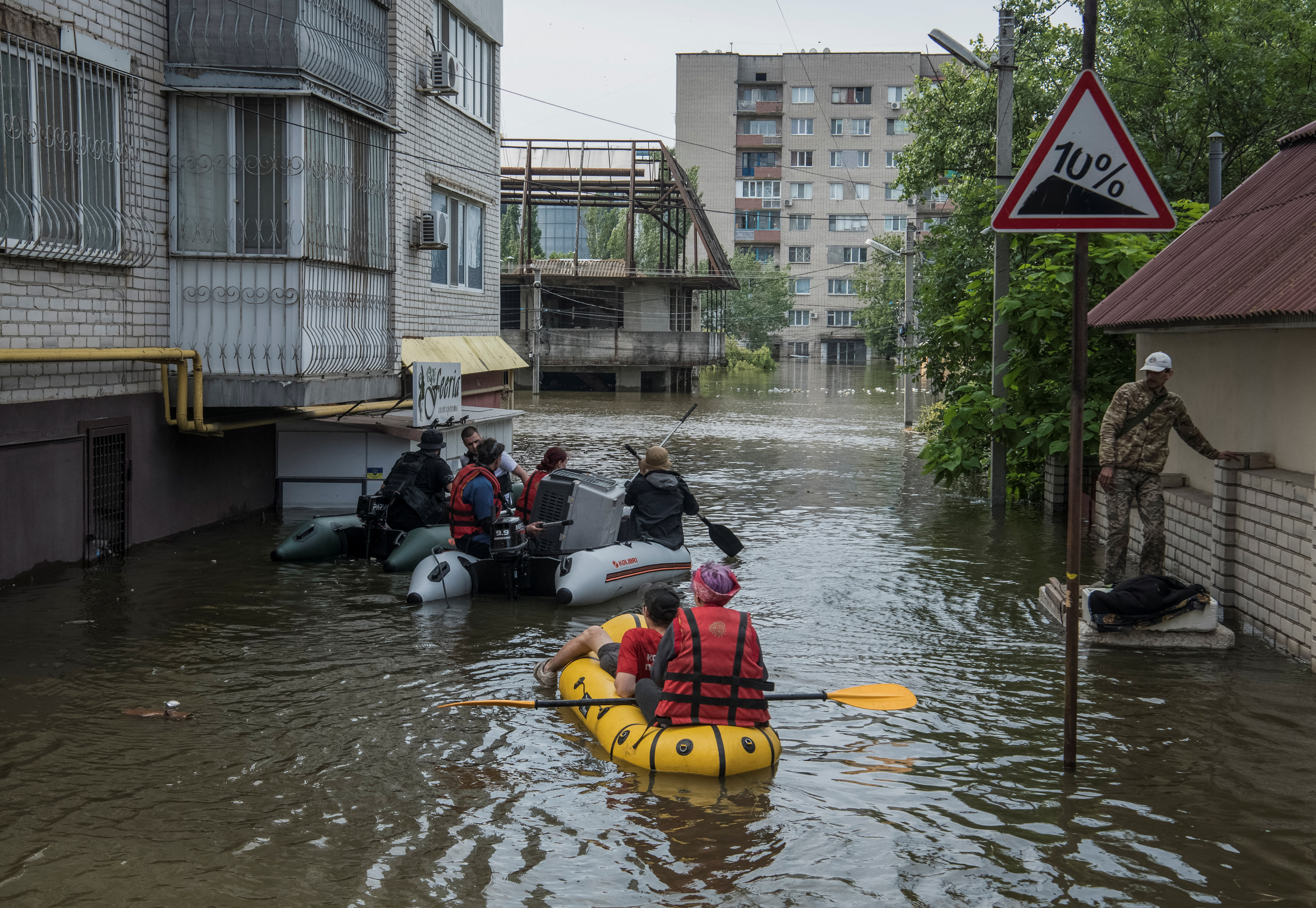 Украинцы затопили. Наводнение. Наводнение на Украине. Херсон наводнение. Наводнение для детей.