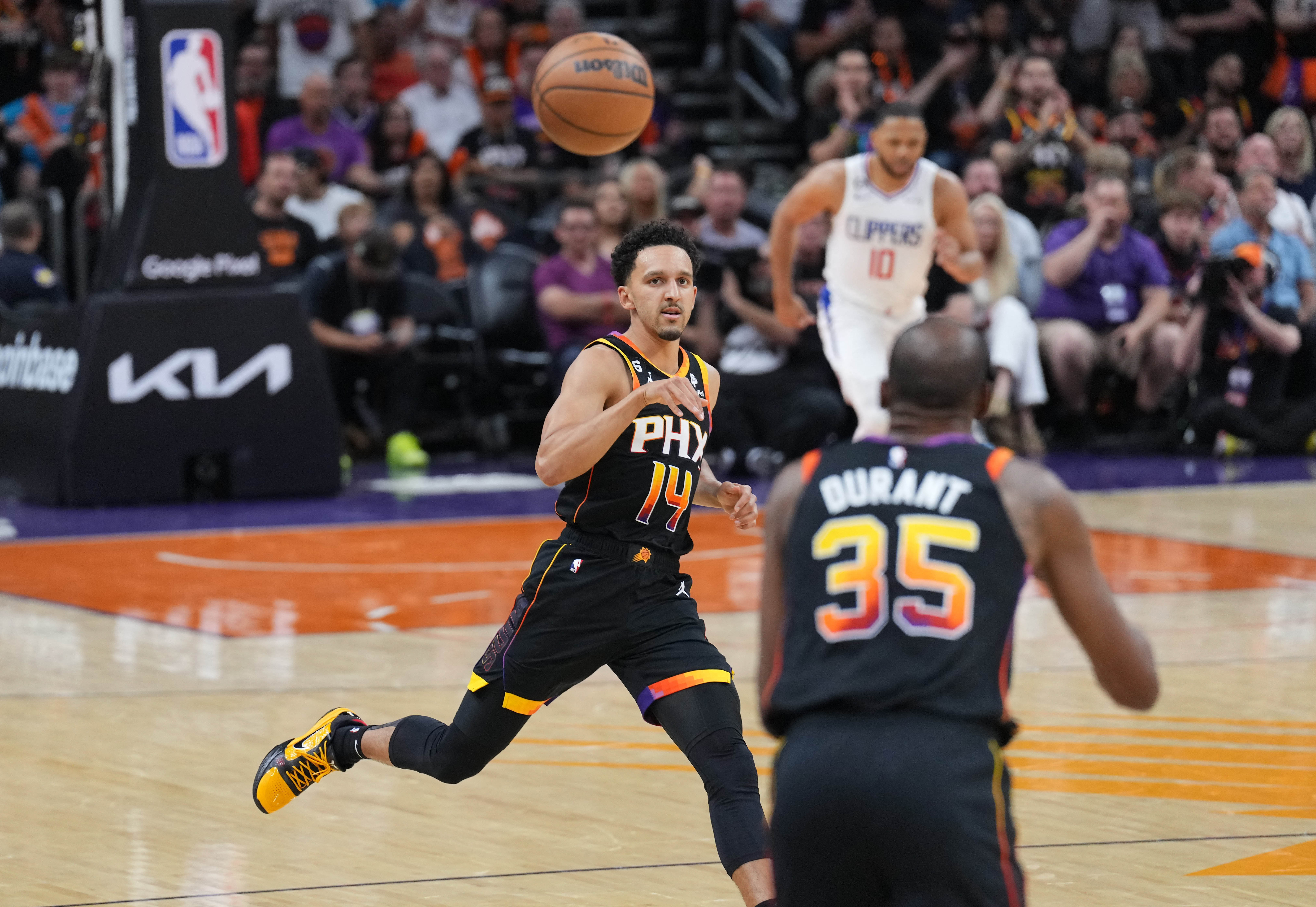 Kawhi Leonard drops 38 as Clippers dispatch Suns