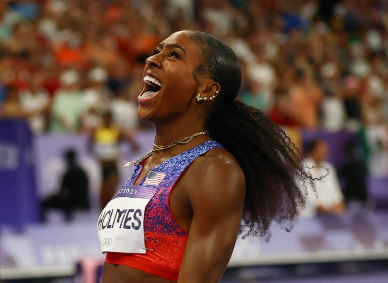 US a class apart in women's 4x400m relay Reuters