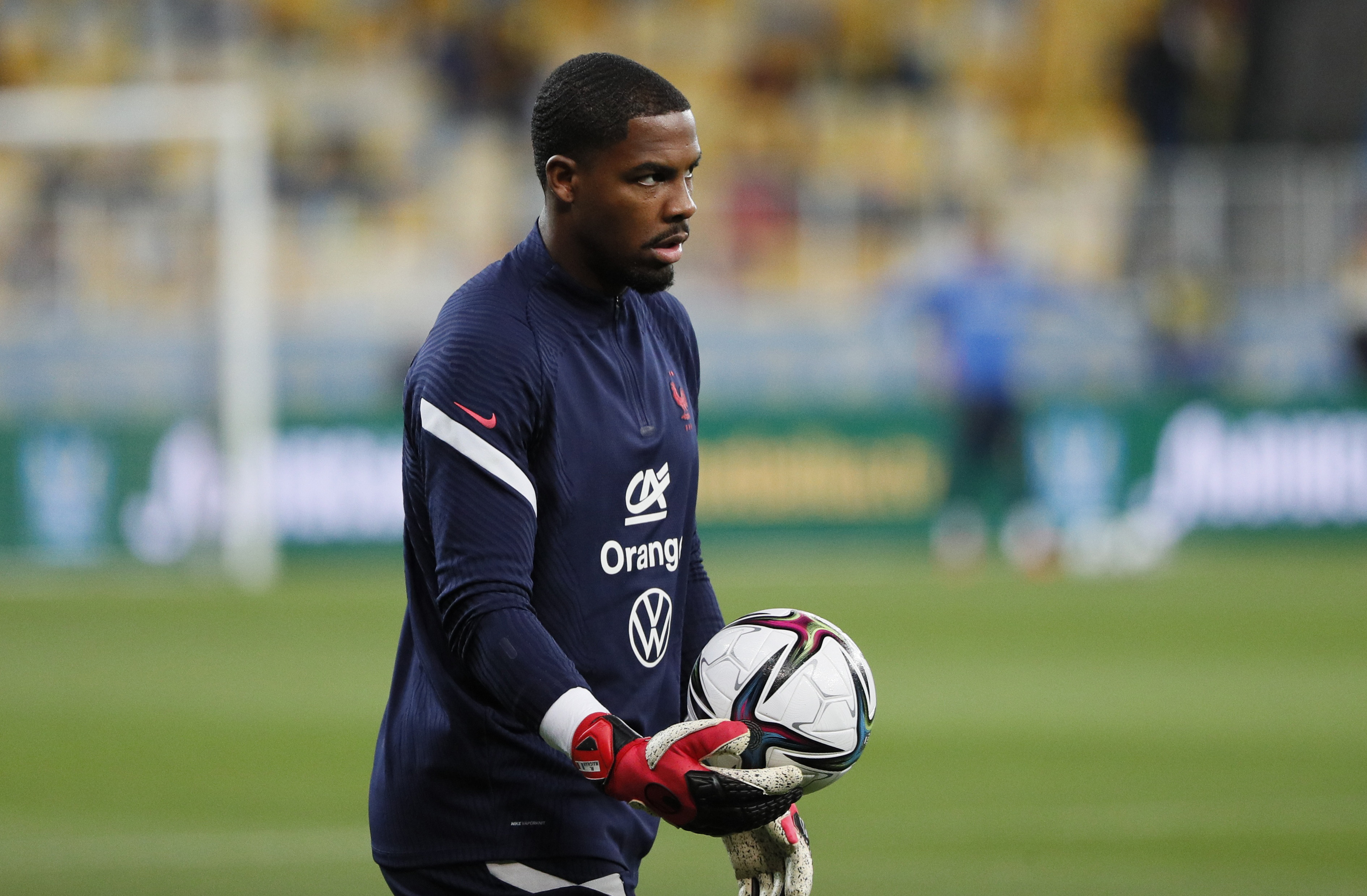 Maignan to be France's number one keeper, captain not named yet