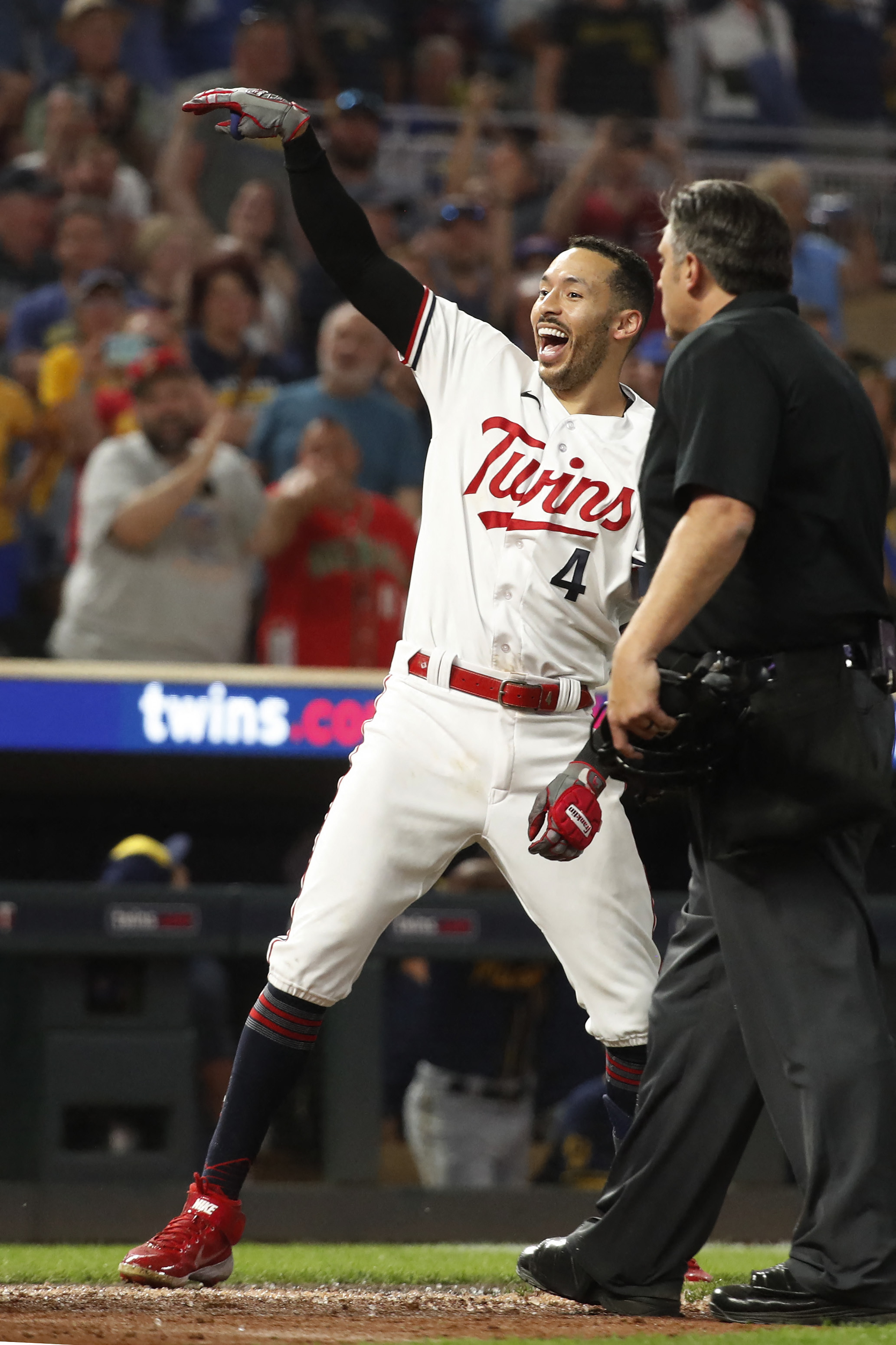 Carlos Correa's walk-off home run caps four-run rally as Twins