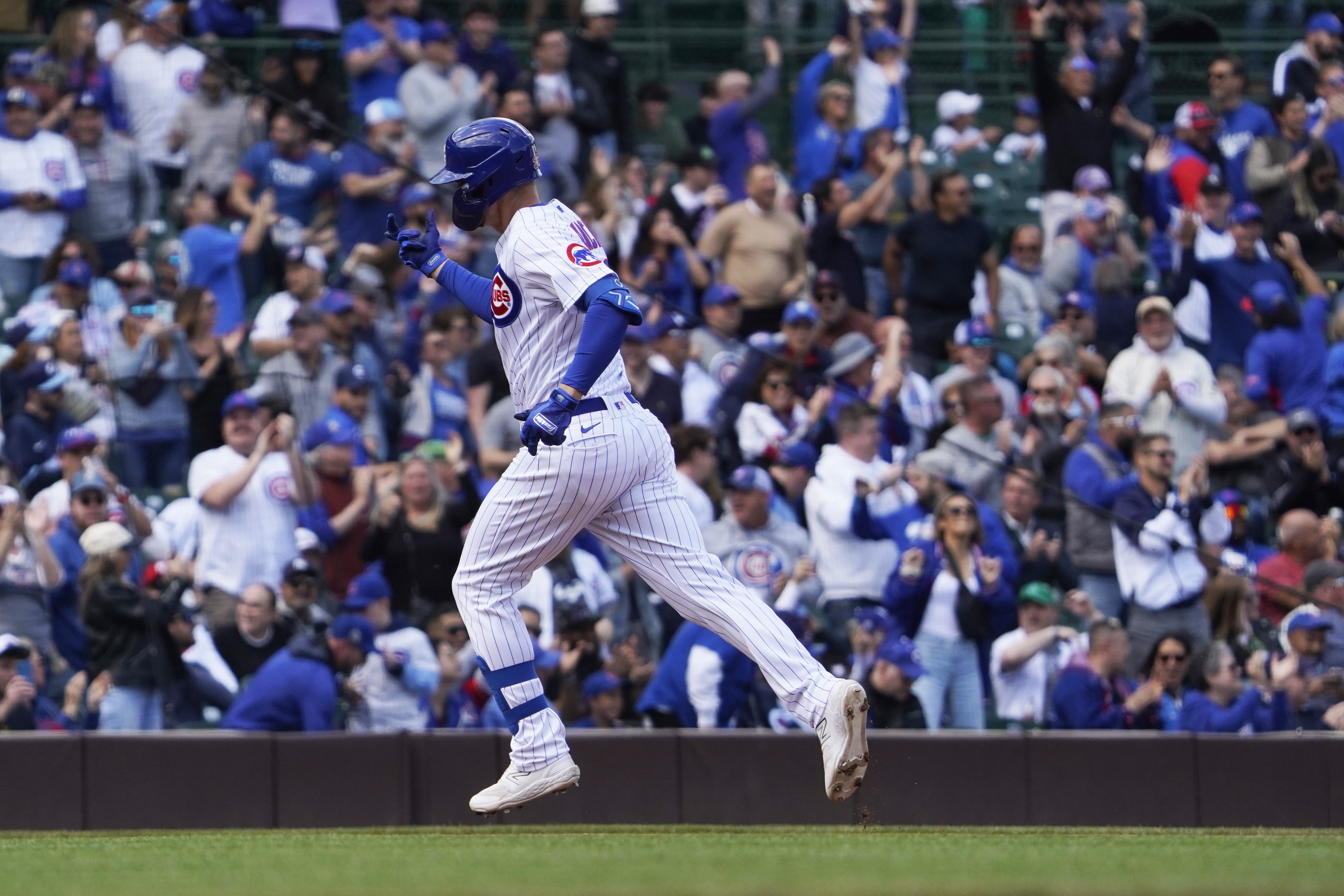 Photos: Dodgers beat Chicago Cubs in Game 2 of NLCS – Daily Breeze