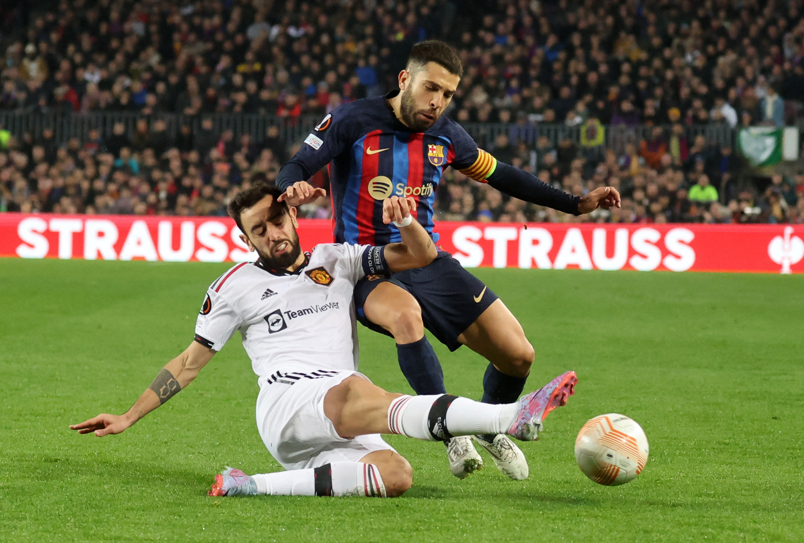 FULL REACTION to draw between Barcelona and Manchester United in