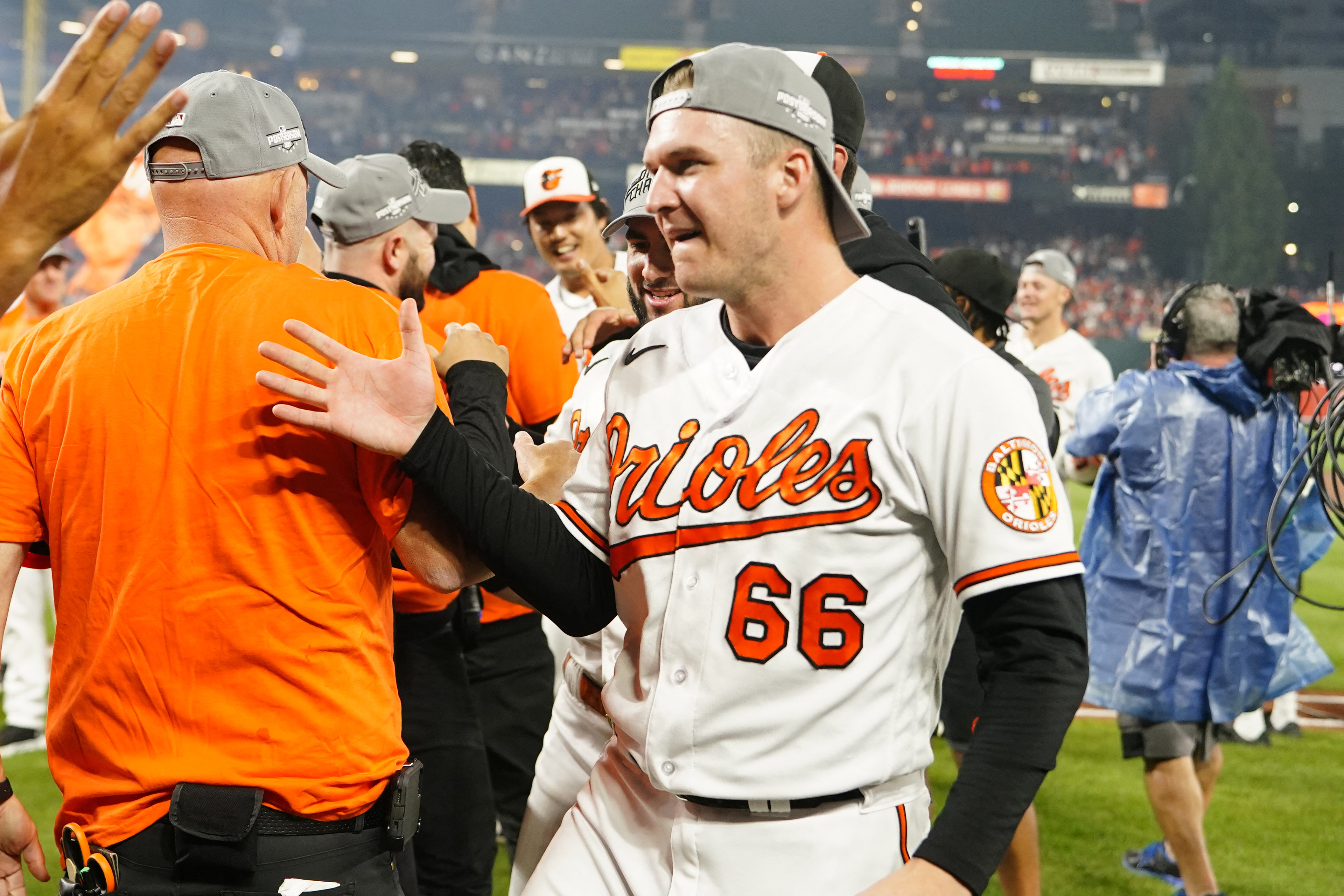 Red Sox tee off on Orioles