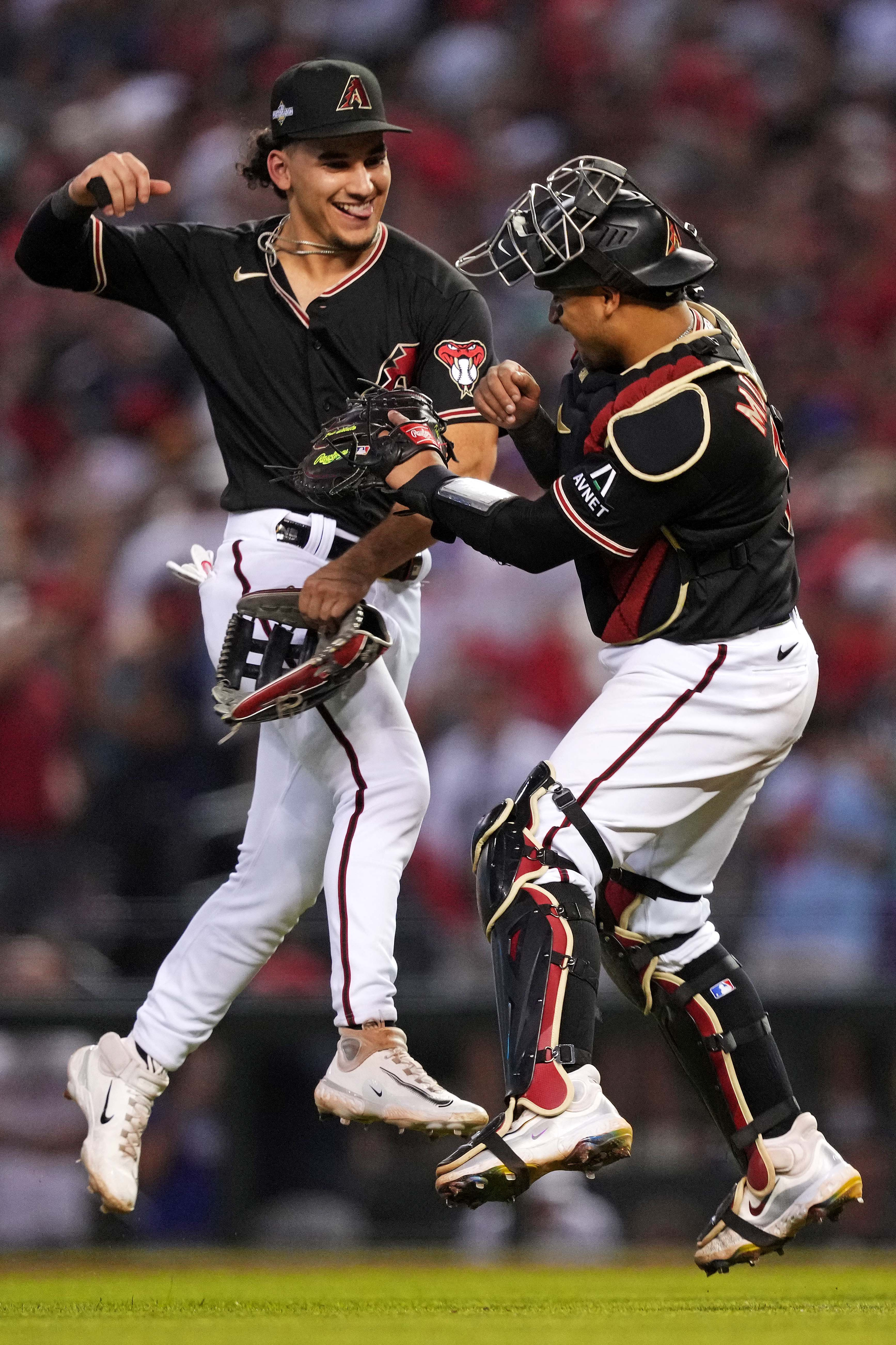 NLCS: Scrappy Diamondbacks rally past Phillies in Game 4 to knot