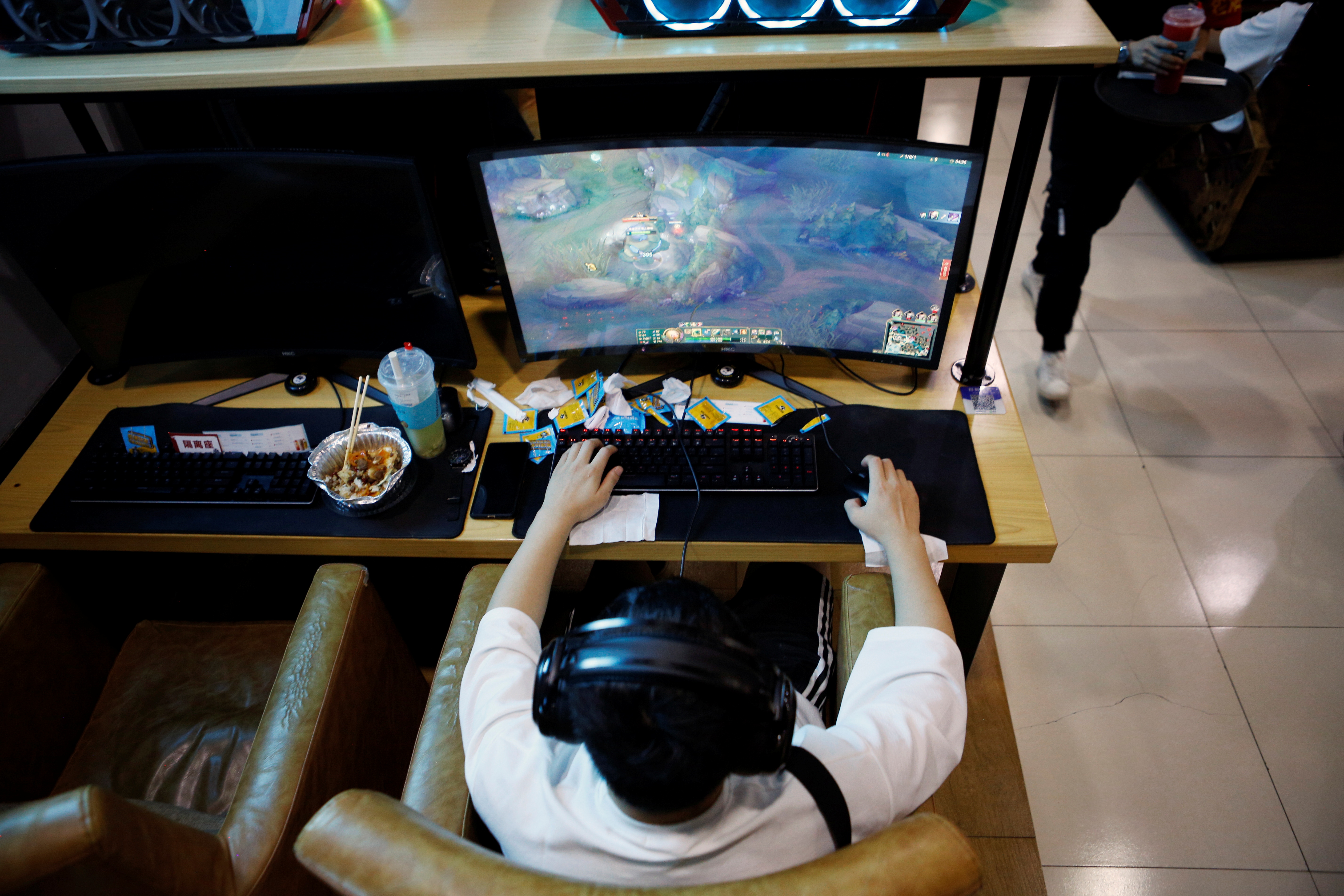 China: benefits of online gaming for students