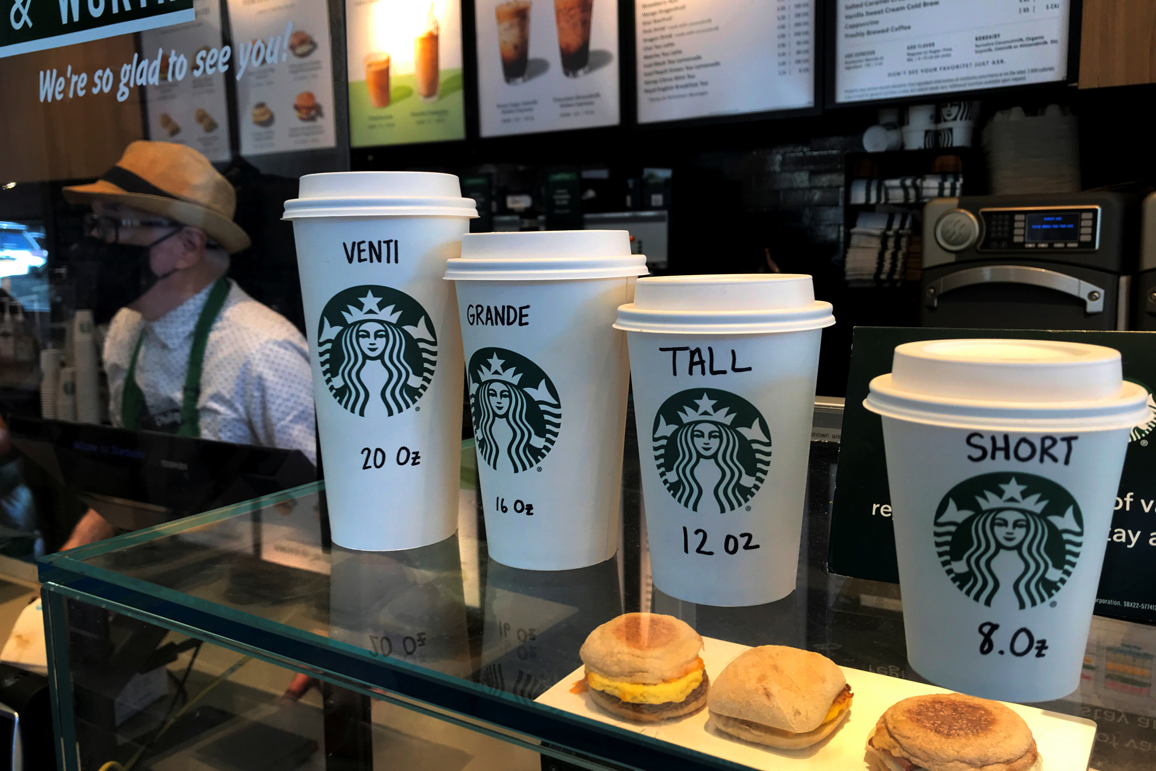 Starbucks gets US sales bump as Pumpkin Spice Latte returns | Reuters