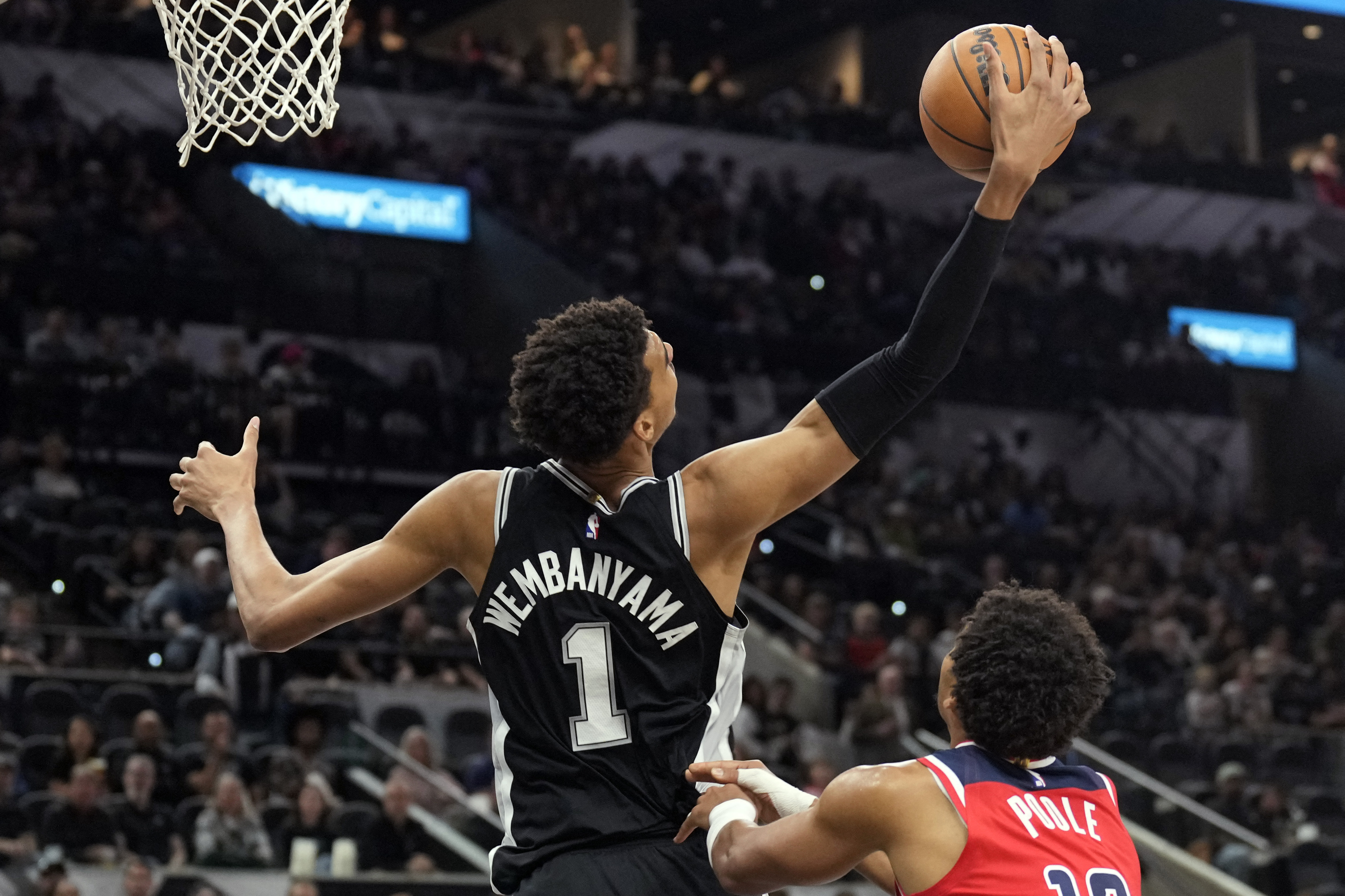 Victor Wembanyama scores career-high 50 as Spurs hold off Wizards 