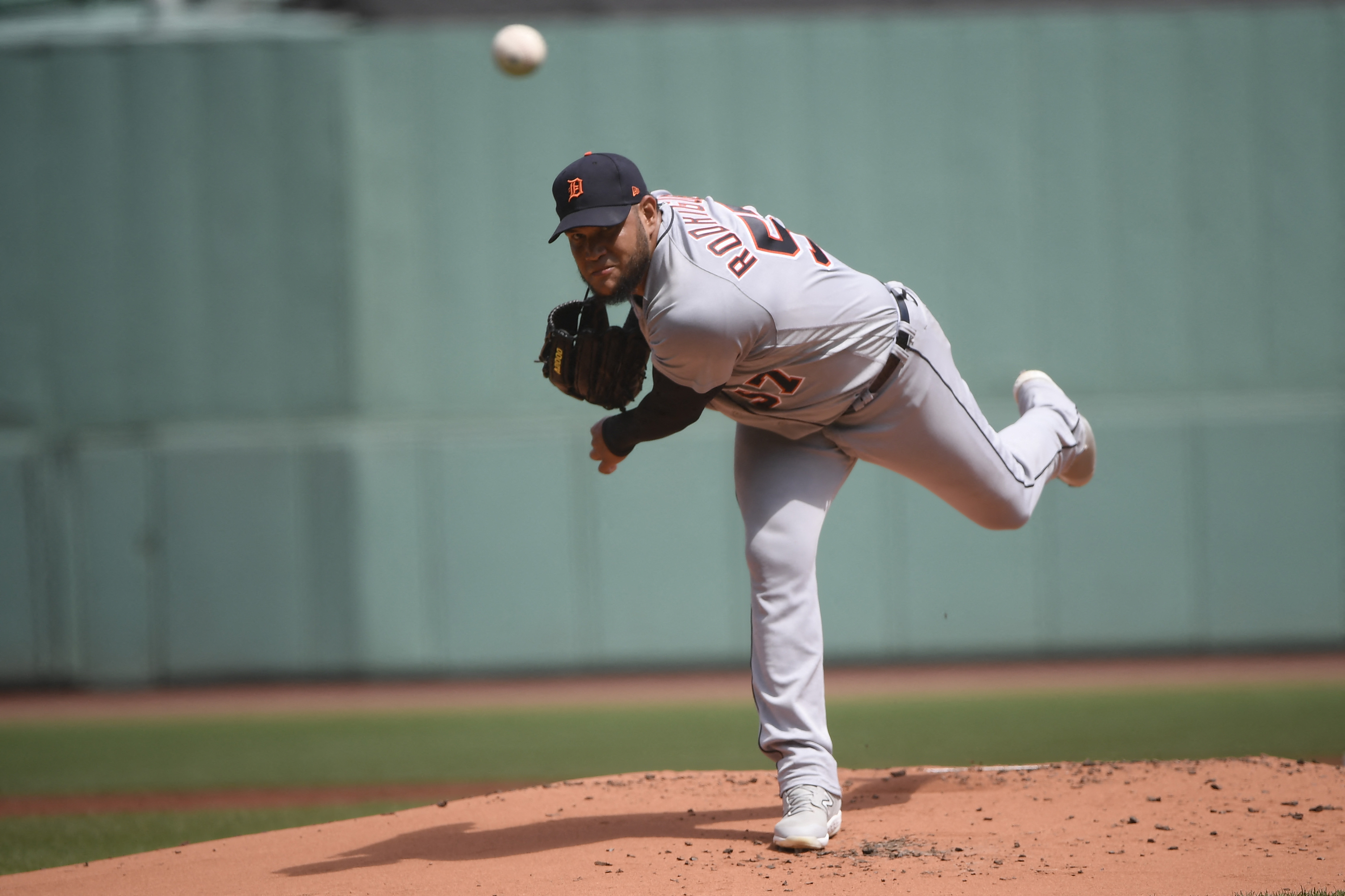 Story's big day, Duvall's three-run homer power Red Sox past Tigers 6-3