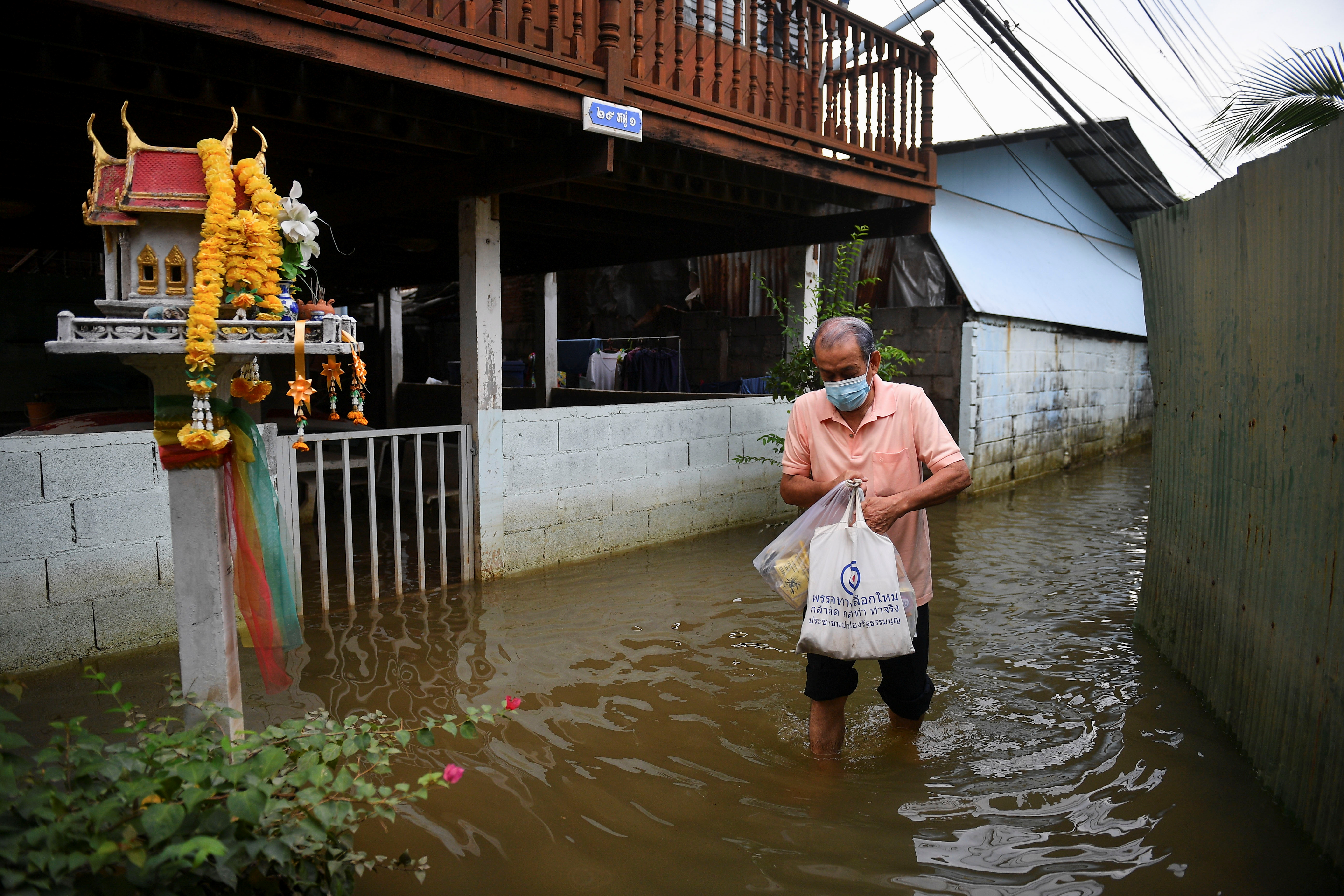 Flooding hits Thailand's Nonthaburi Province