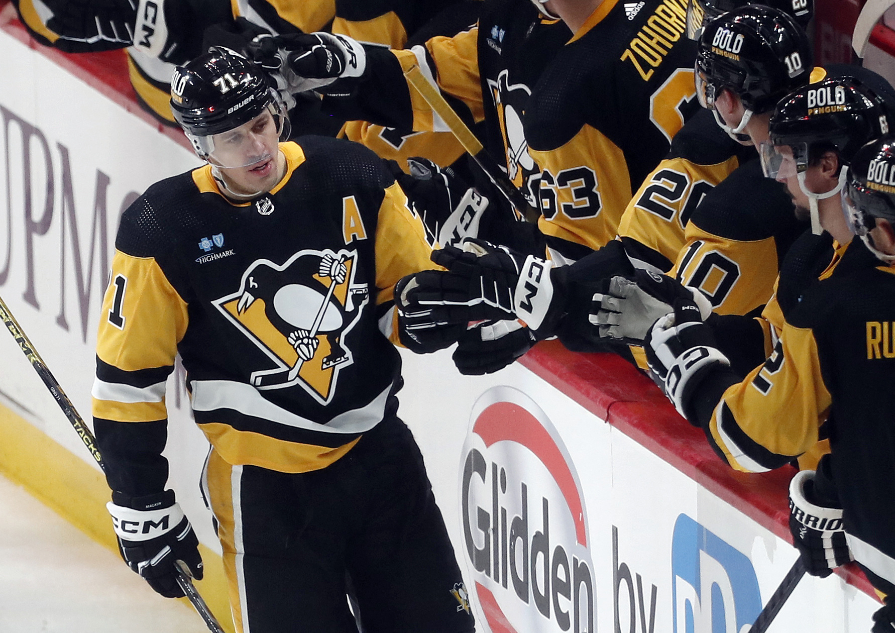 Sidney Crosby's goal gives Pens win after Wild rally | Reuters