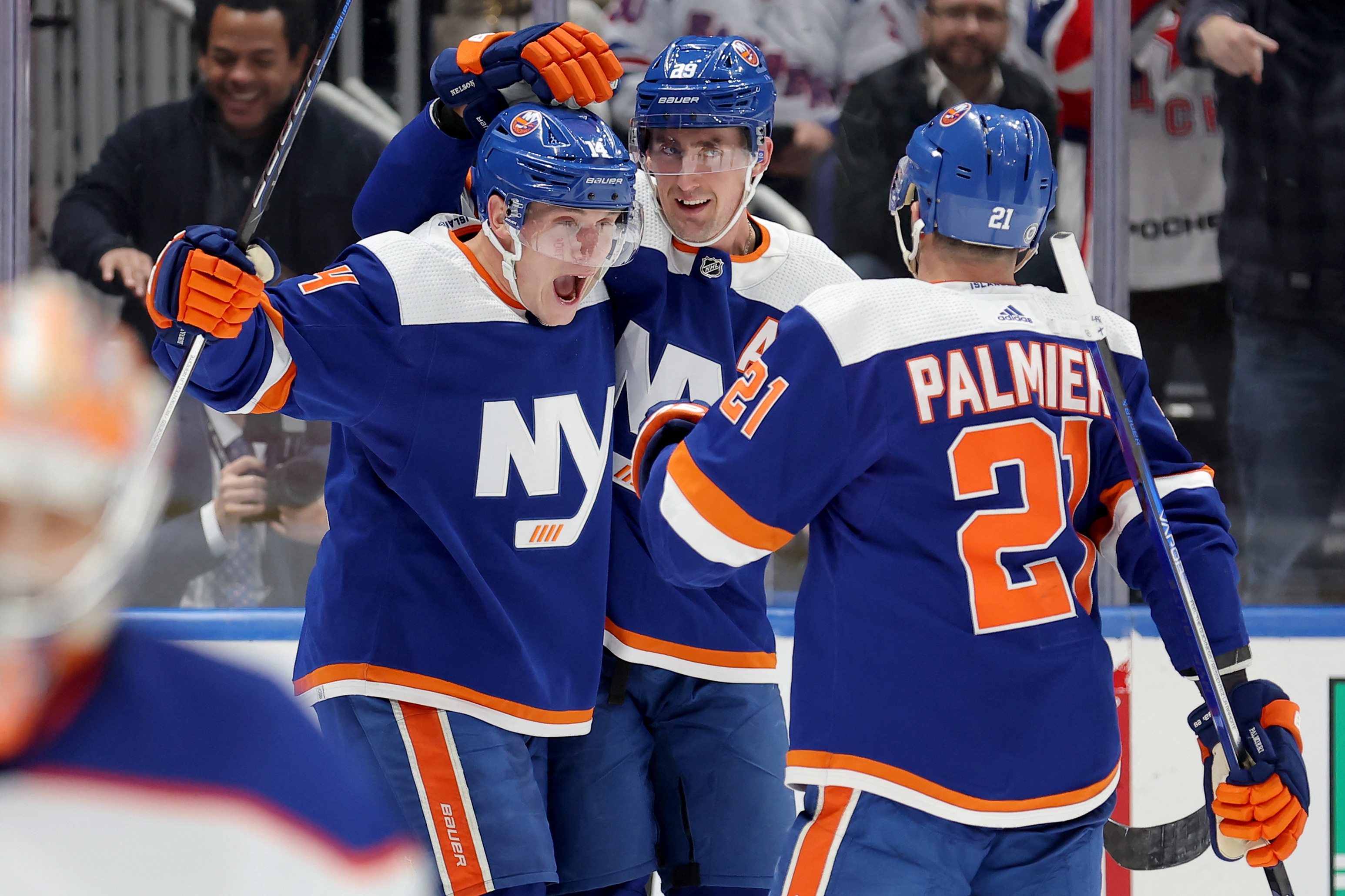 Simon Holmstrom's short-handed goal helps Islanders beat Oilers | Reuters