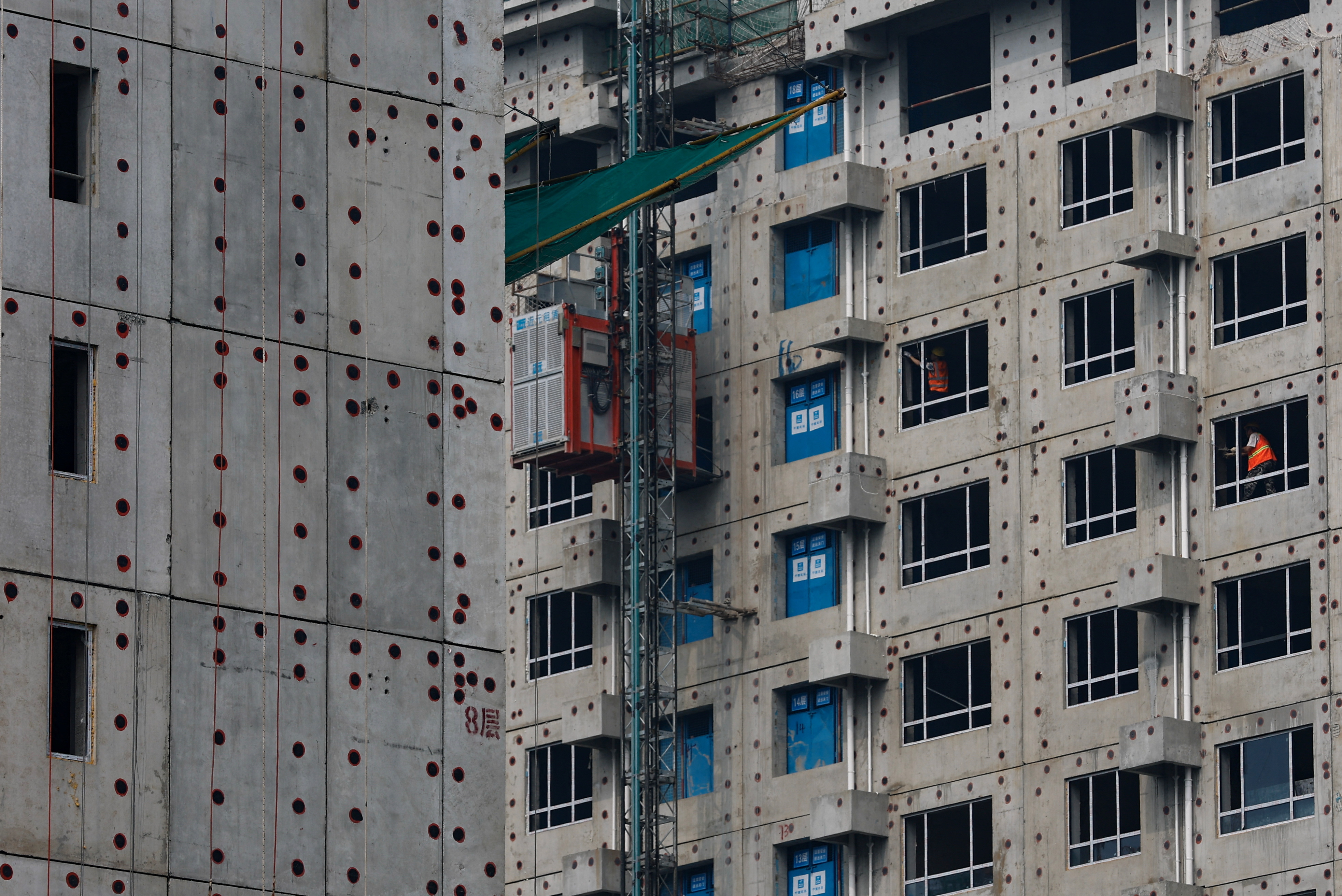中国新築住宅価格、4月は前月比－0.6％　9年超ぶり大幅下落