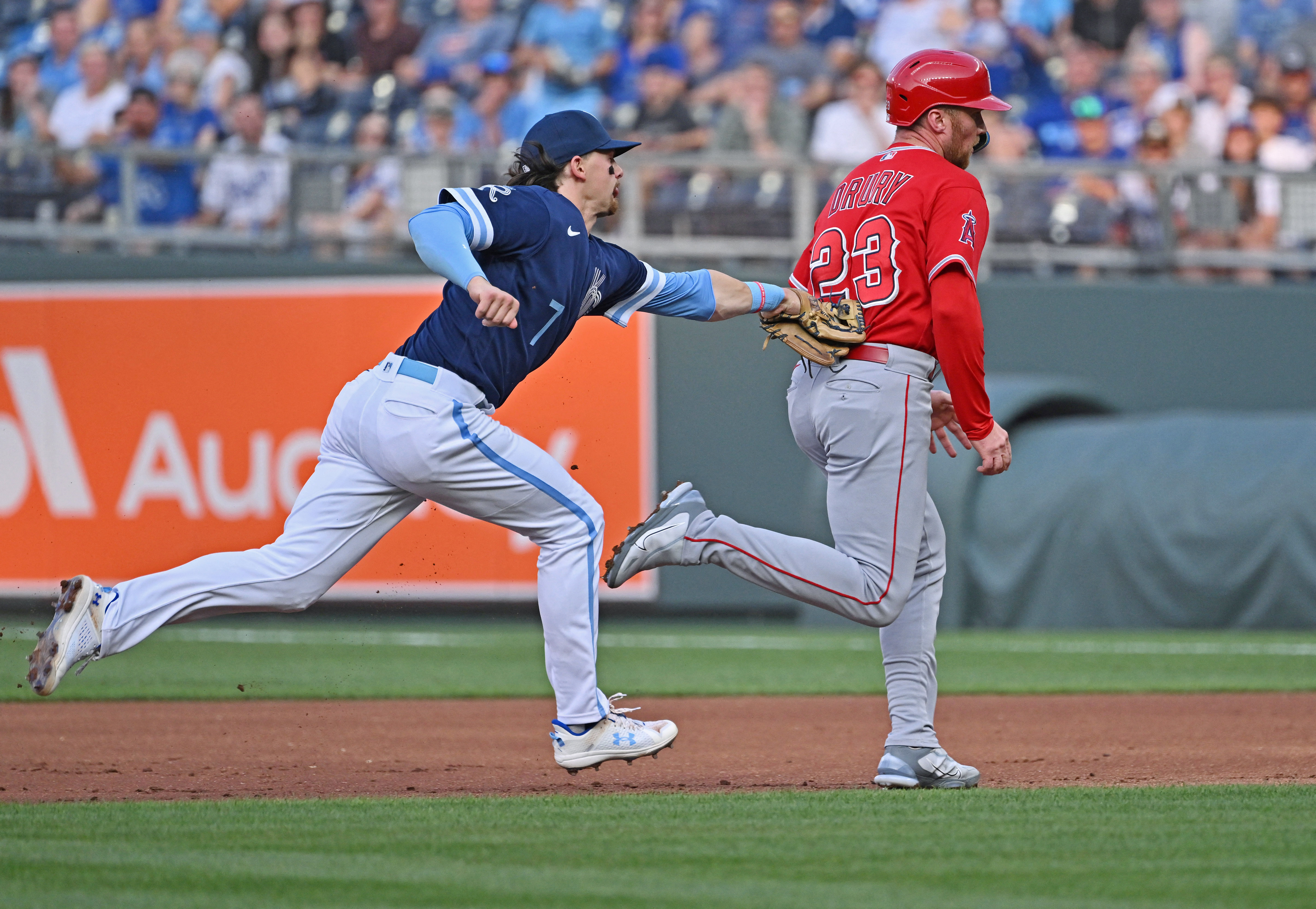 Patrick Sandoval helps Angels blank Royals to stay streaking - Los