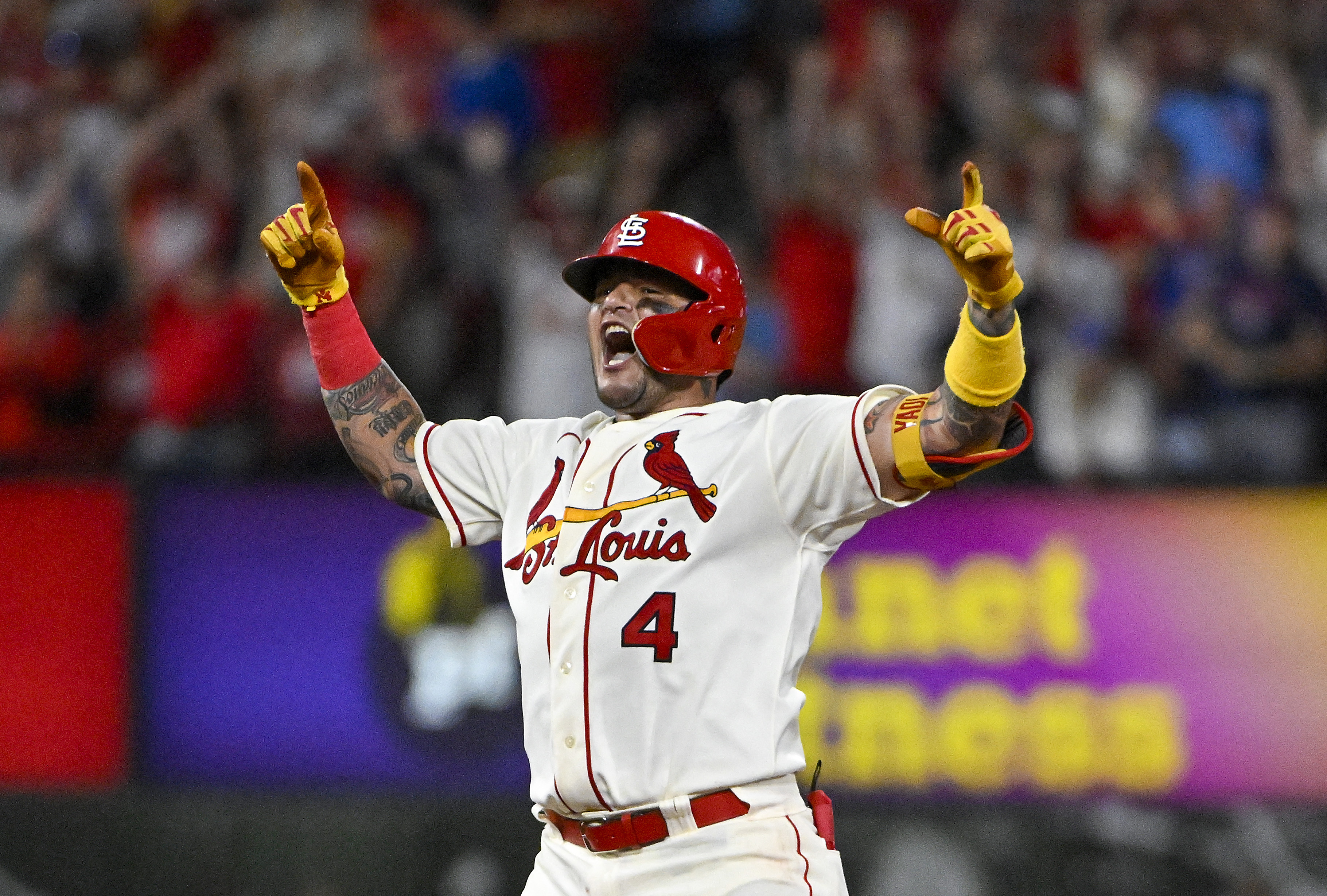 Yadier Molina to make guest coaching appearance for Cardinals | Reuters