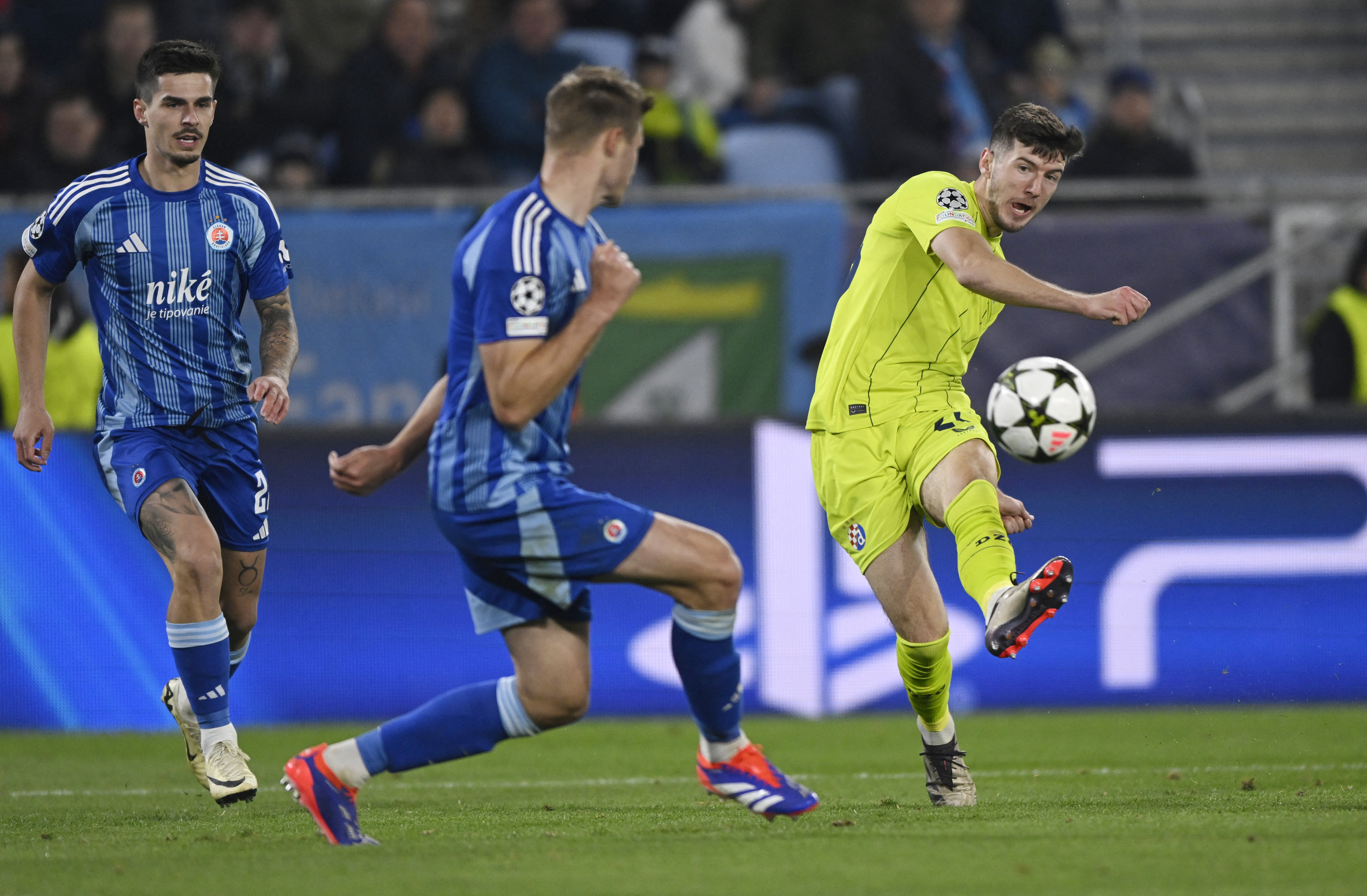 Dinamo Zagreb fight back to crush Slovan Bratislava | Reuters