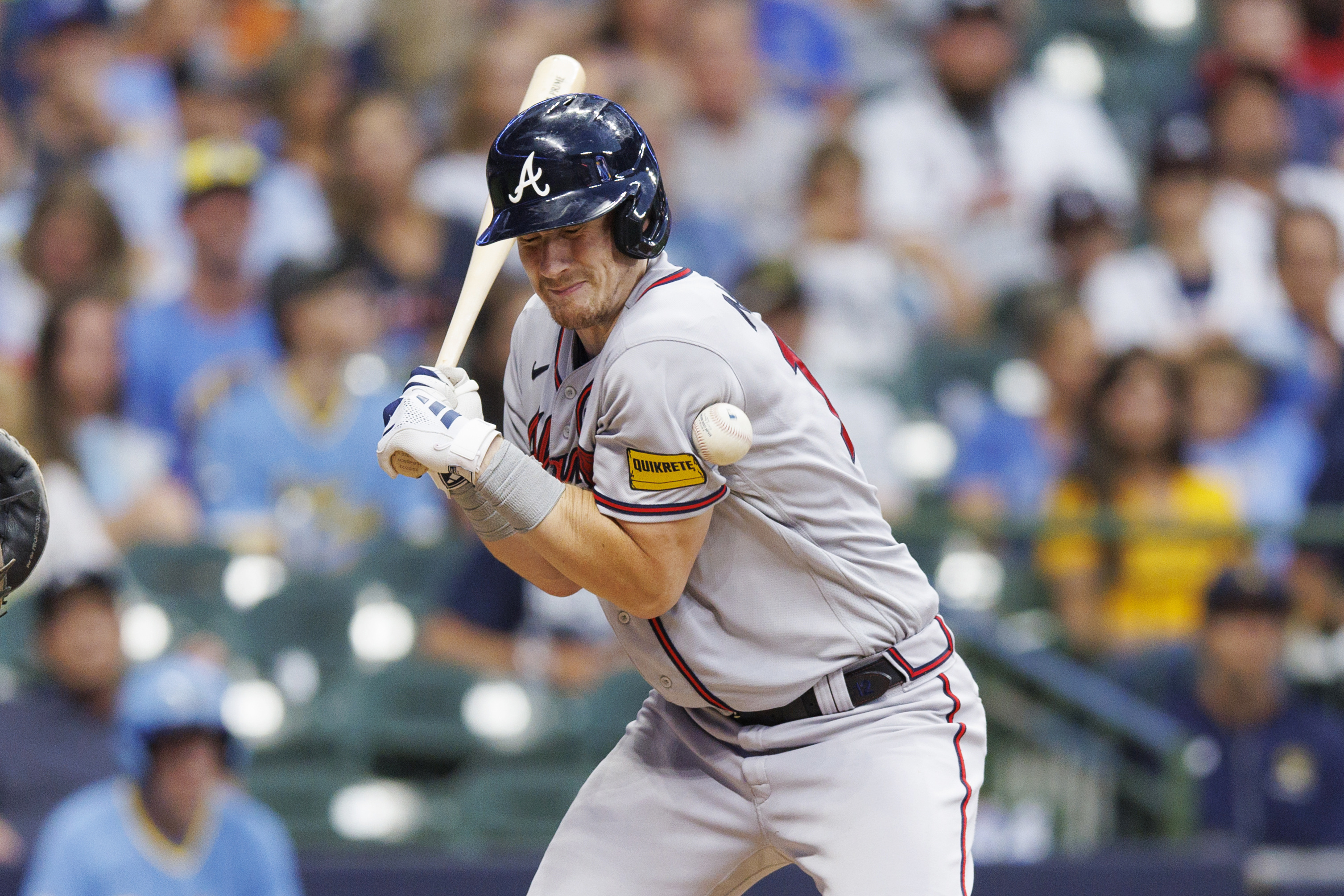 Another Phillips homer lifts Braves over Brewers