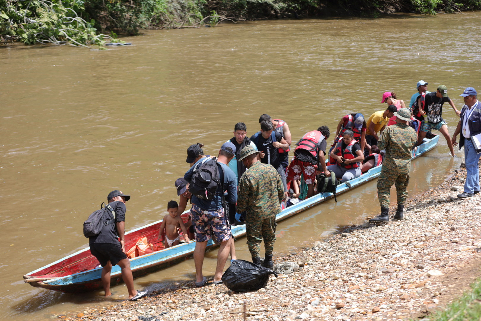 As US and Mexico seek more migrant deportation flights, Venezuelans ...