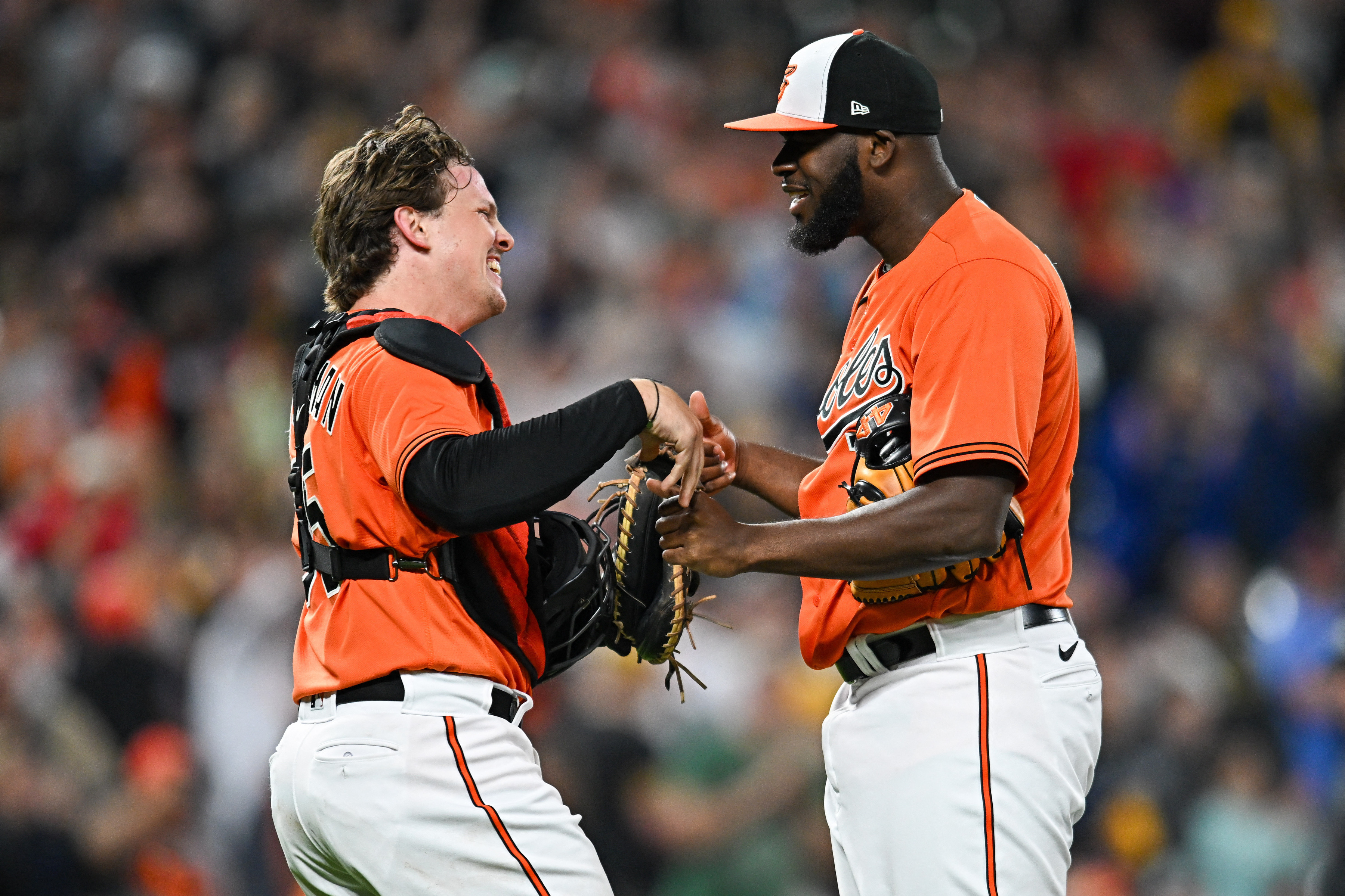 Orioles blank Pirates, win 4th straight behind Tyler Wells