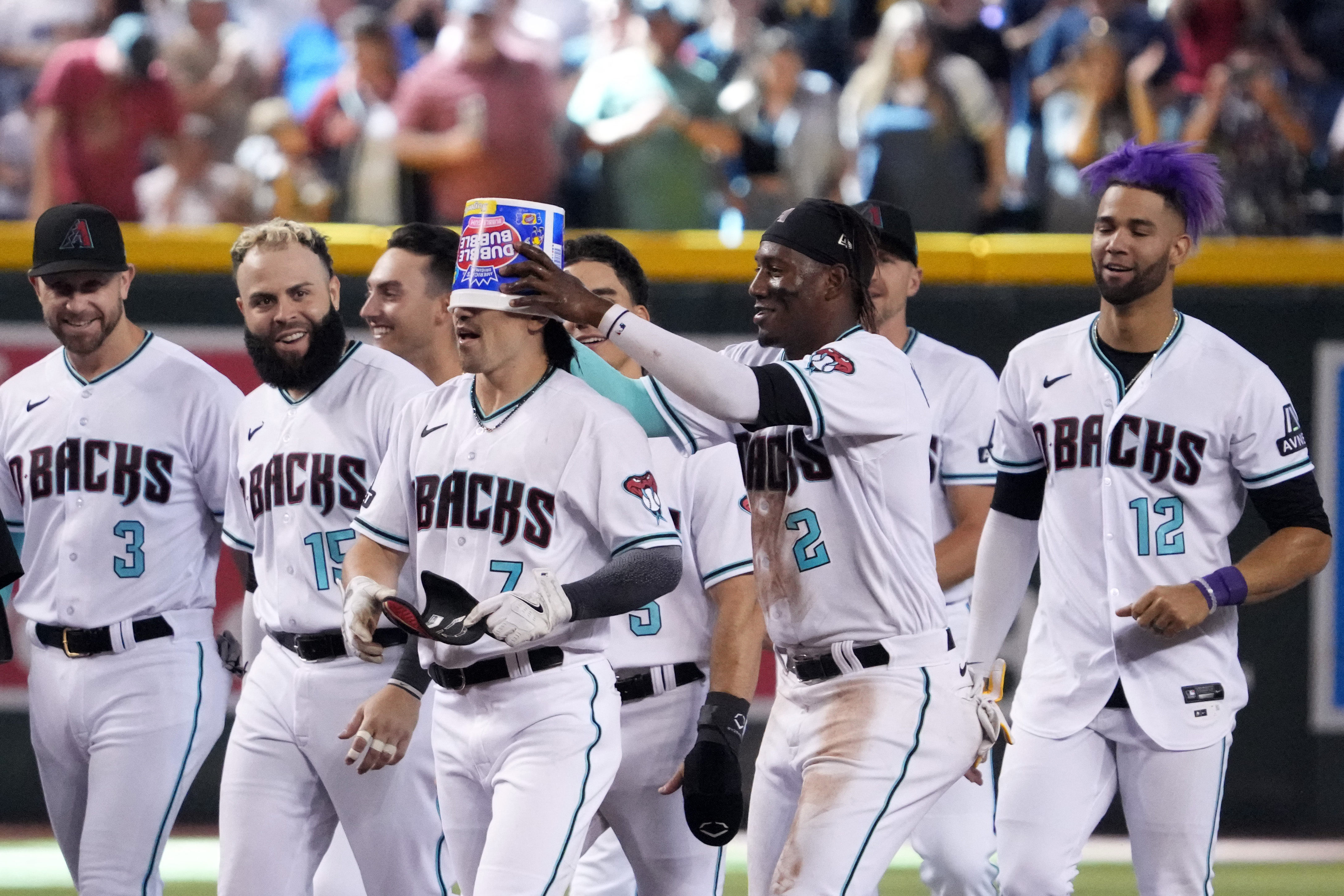 carroll delivers game-winning hit as D-backs top Pirates