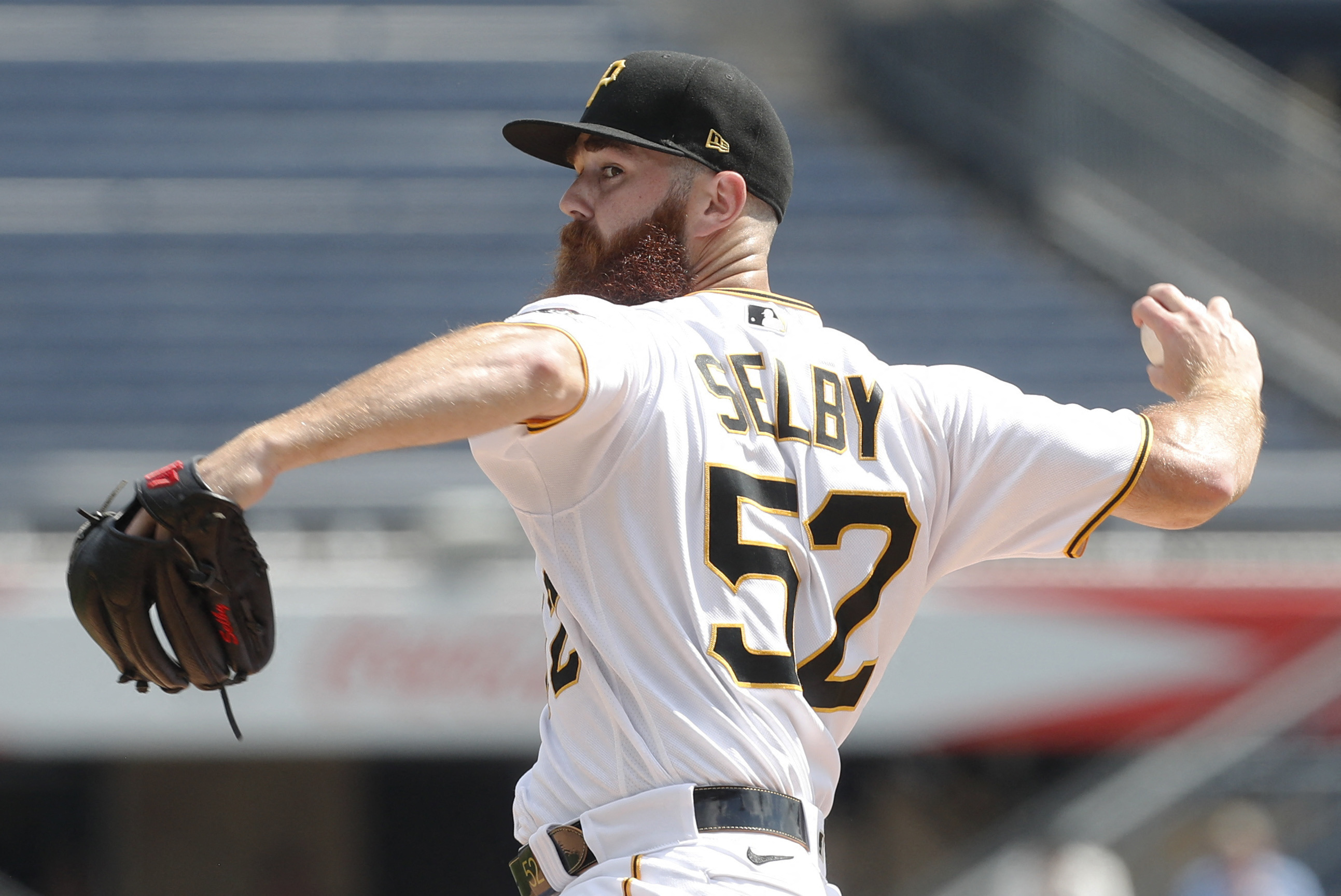 Pirates take series with 5-4 win over Brewers