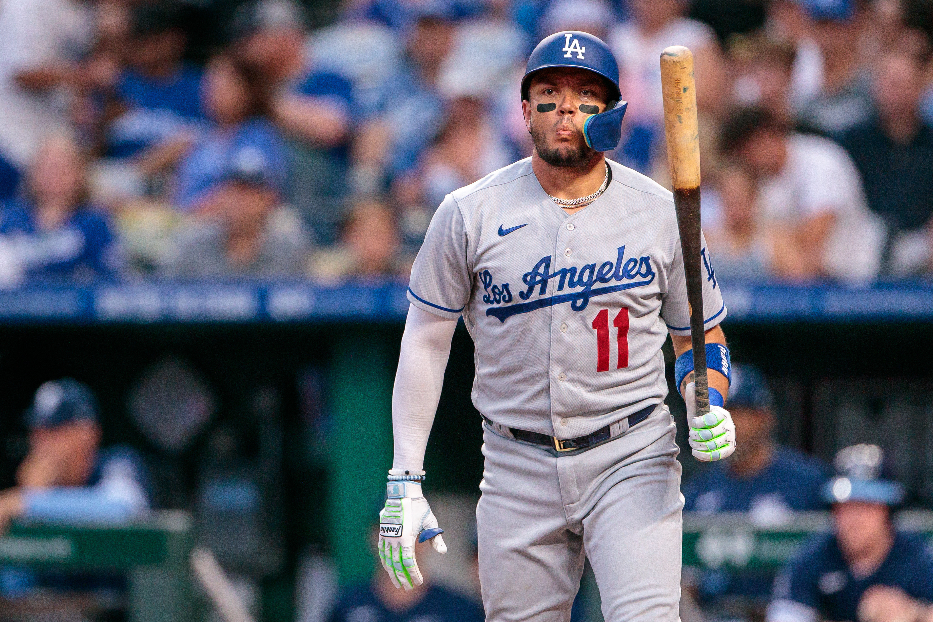 Mookie Betts homers twice as Dodgers handle Royals – Orange County