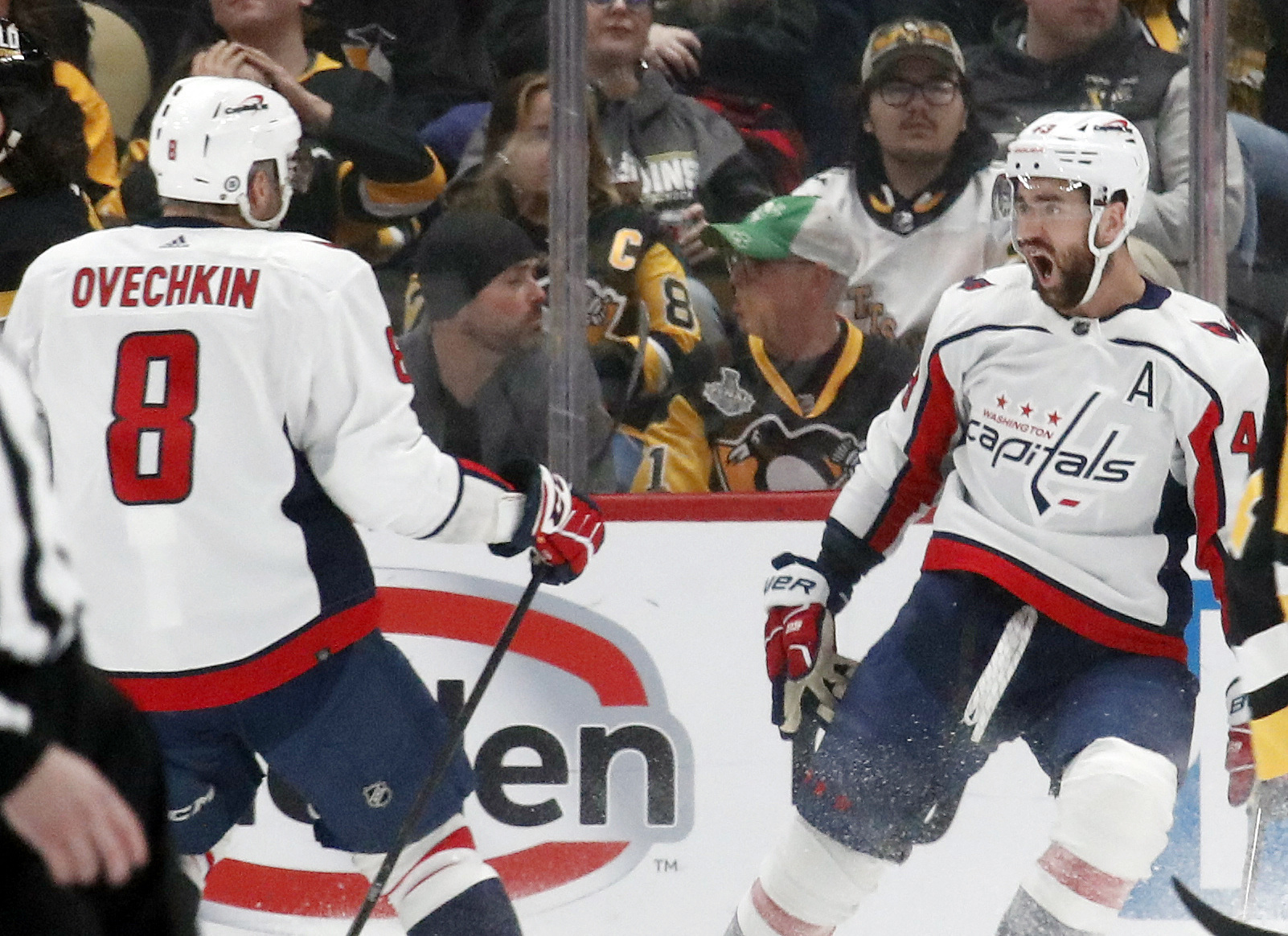 Capitals Start Fast, Hold On Against Penguins | Reuters