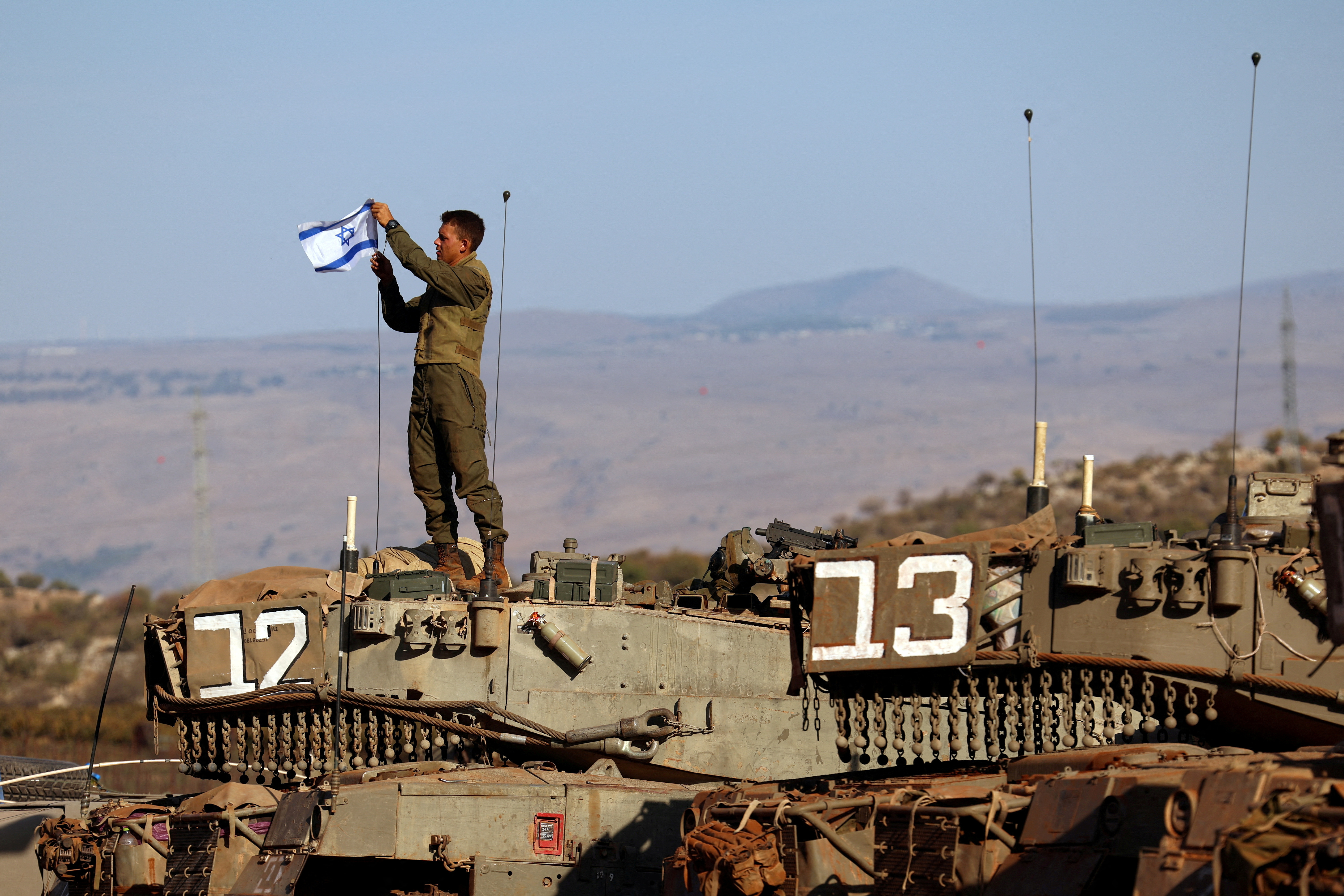 इजरायली सेना ने उत्तरी इजरायल में लेबनान के साथ इजरायल की सीमा के पास एक ड्रिल में भाग लिया