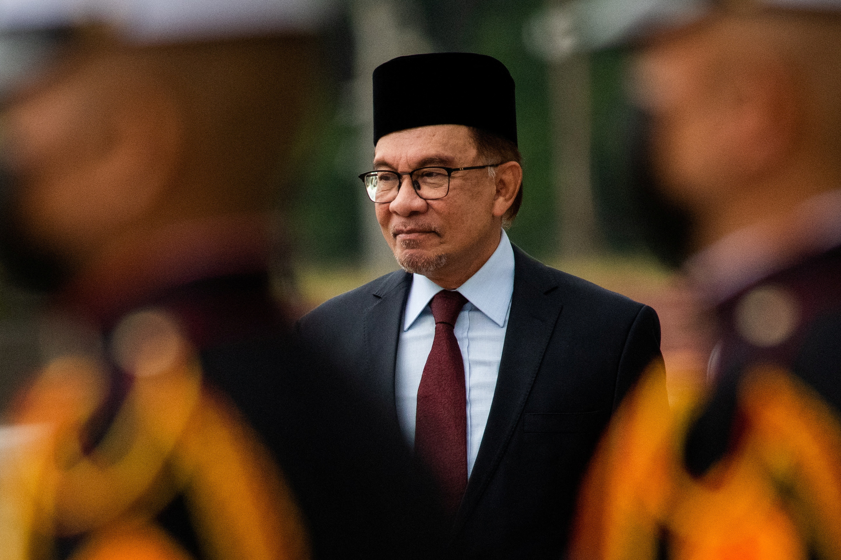 Malaysian Prime Minister Anwar Ibrahim attends wreath-laying ceremony in Philippines