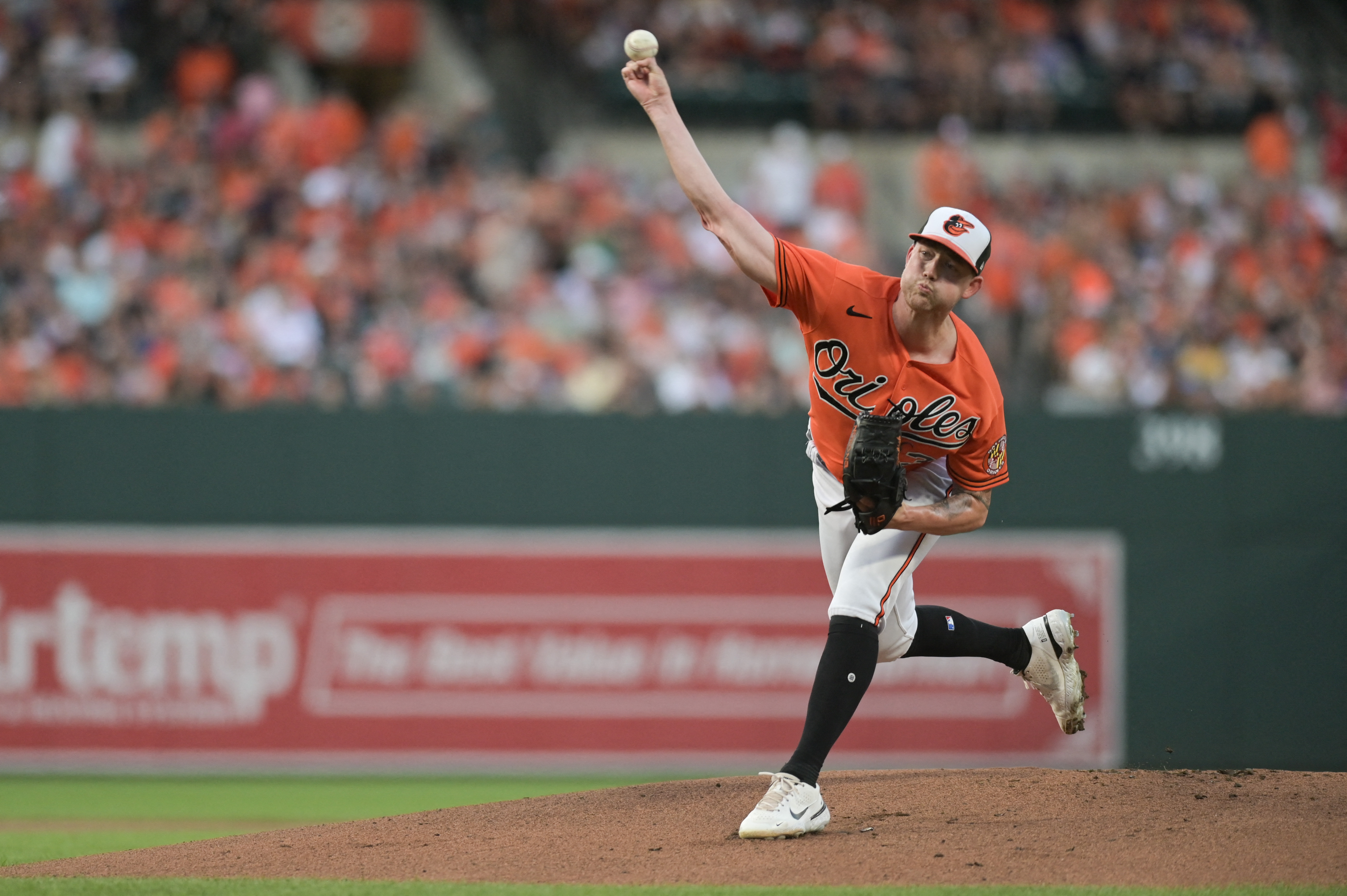 Orioles beat Rockies 5-4 to maintain 3-game lead in AL East