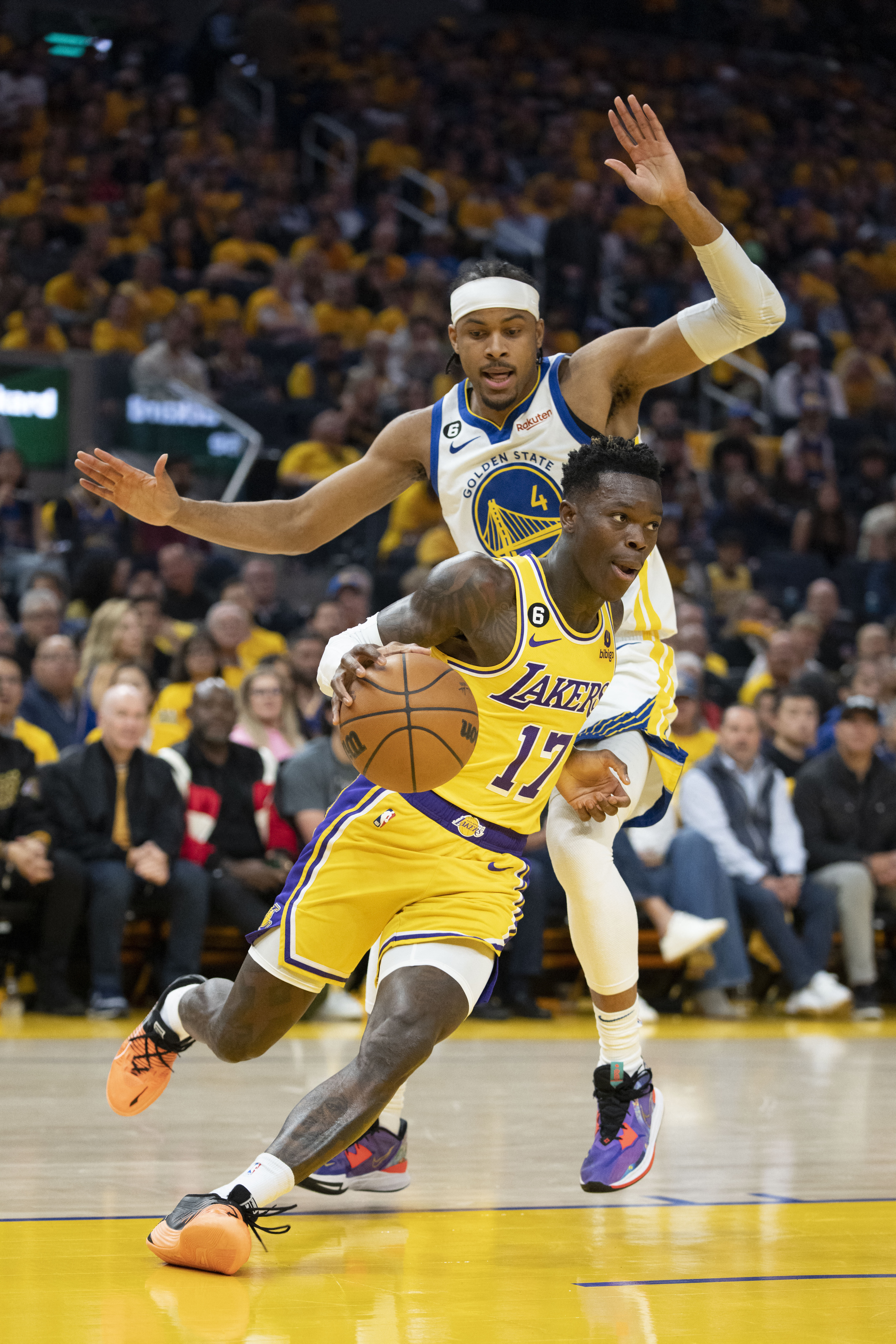 Stephen Curry, Warriors roll in Game 5, head back to L.A