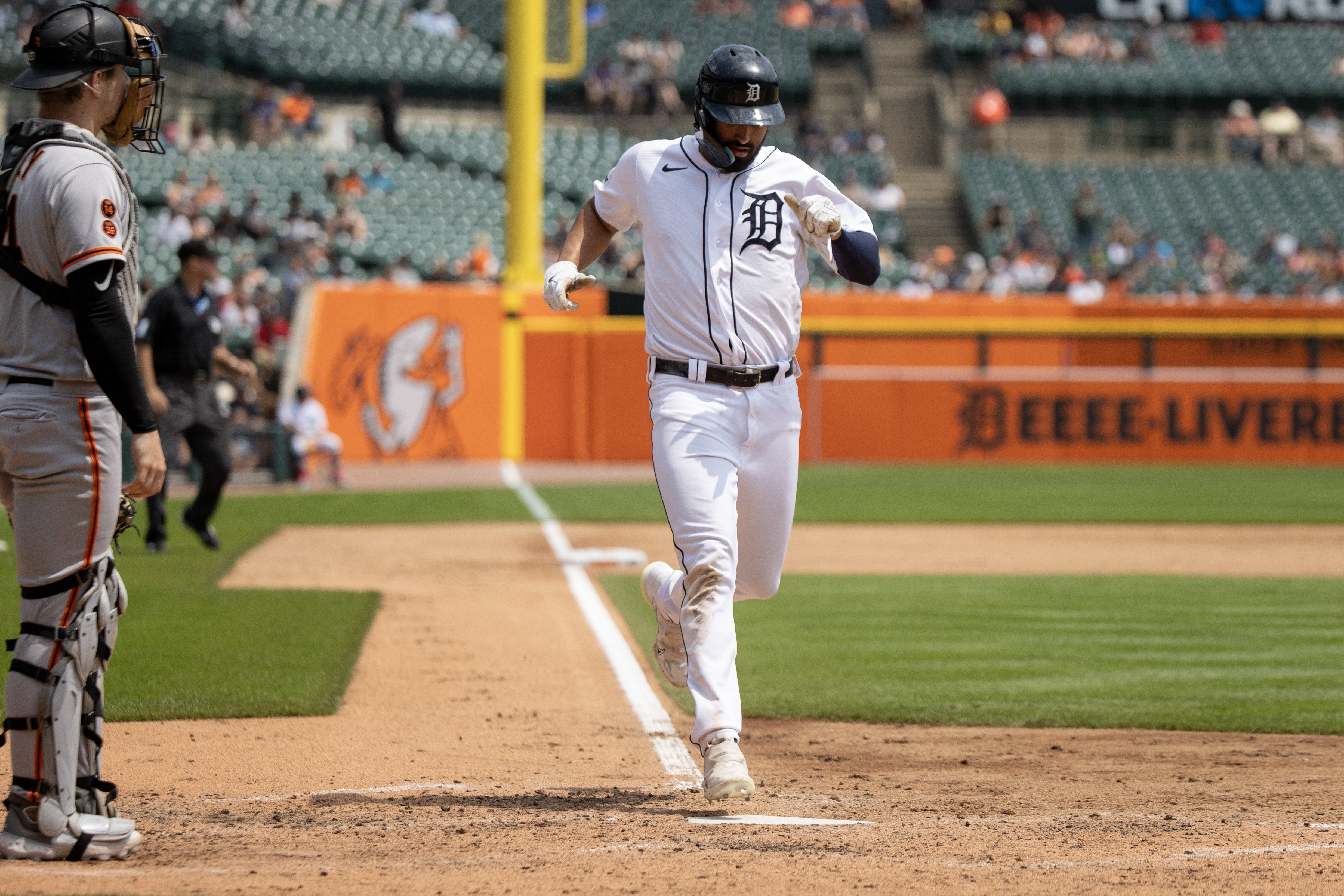 Tigers hand Giants sixth straight loss in makeup game