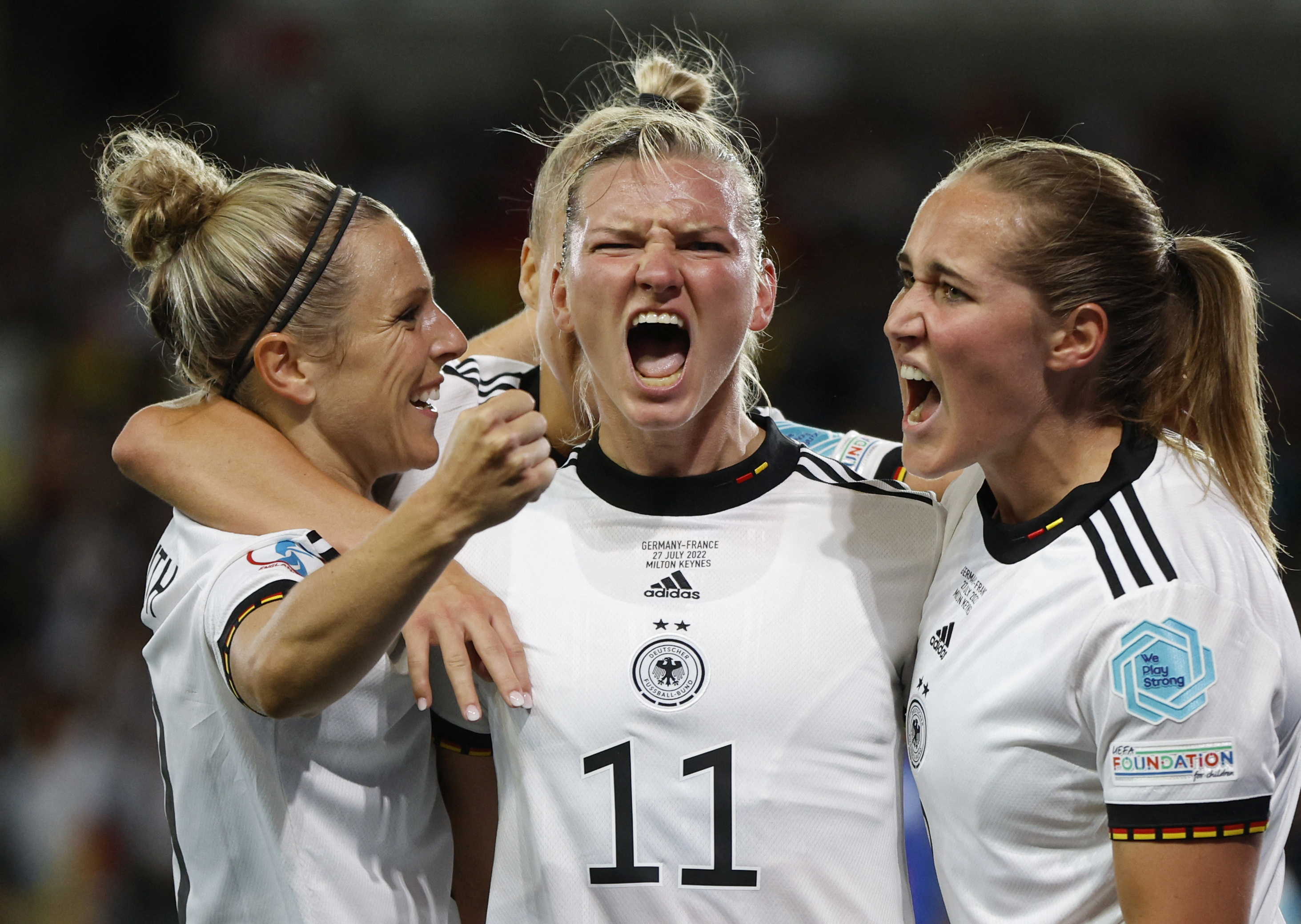 Popp double sends Germany into Euro final | Reuters