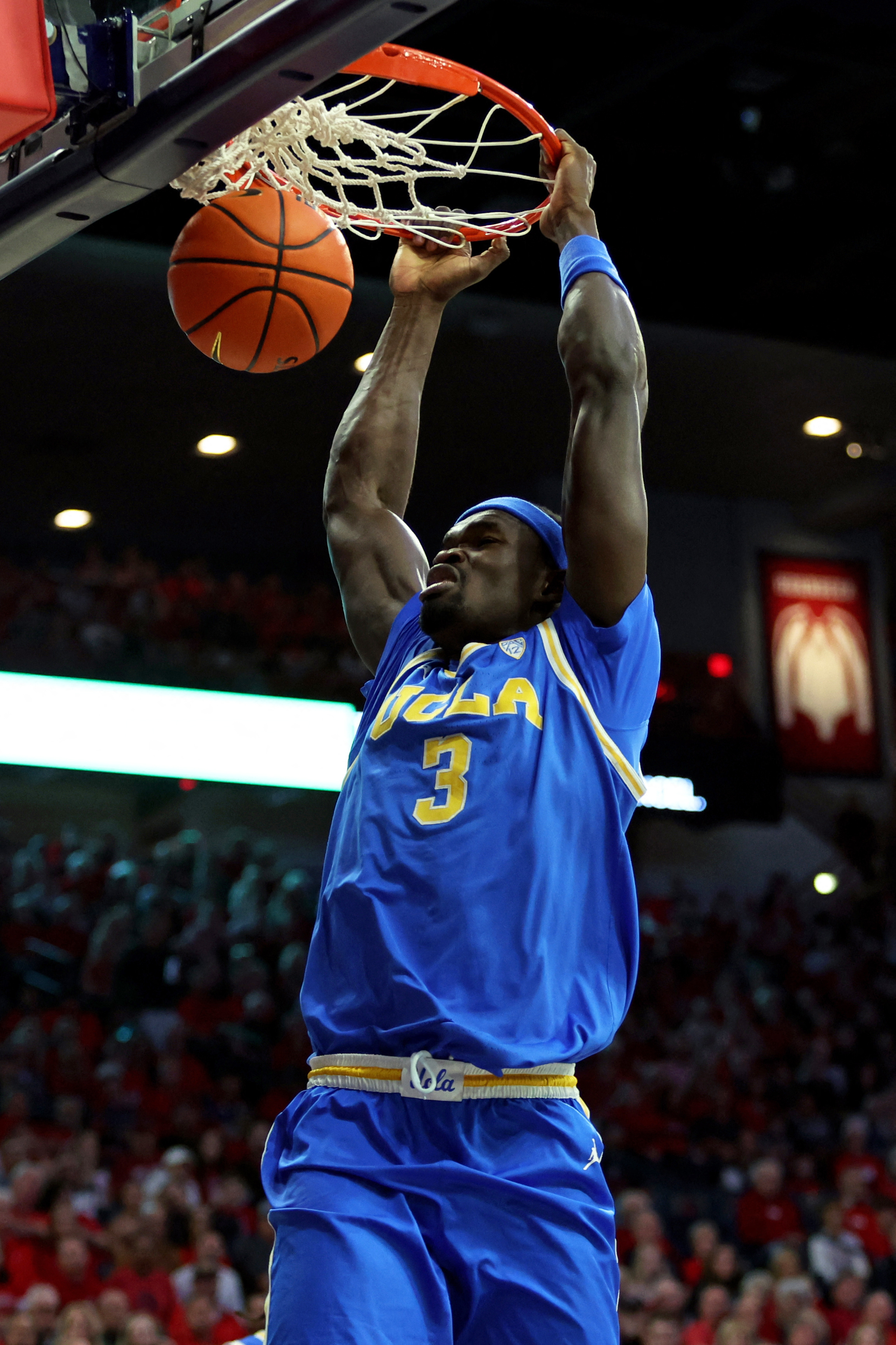 No. 12 Arizona Rallies From Big Deficit To Stop UCLA | Reuters