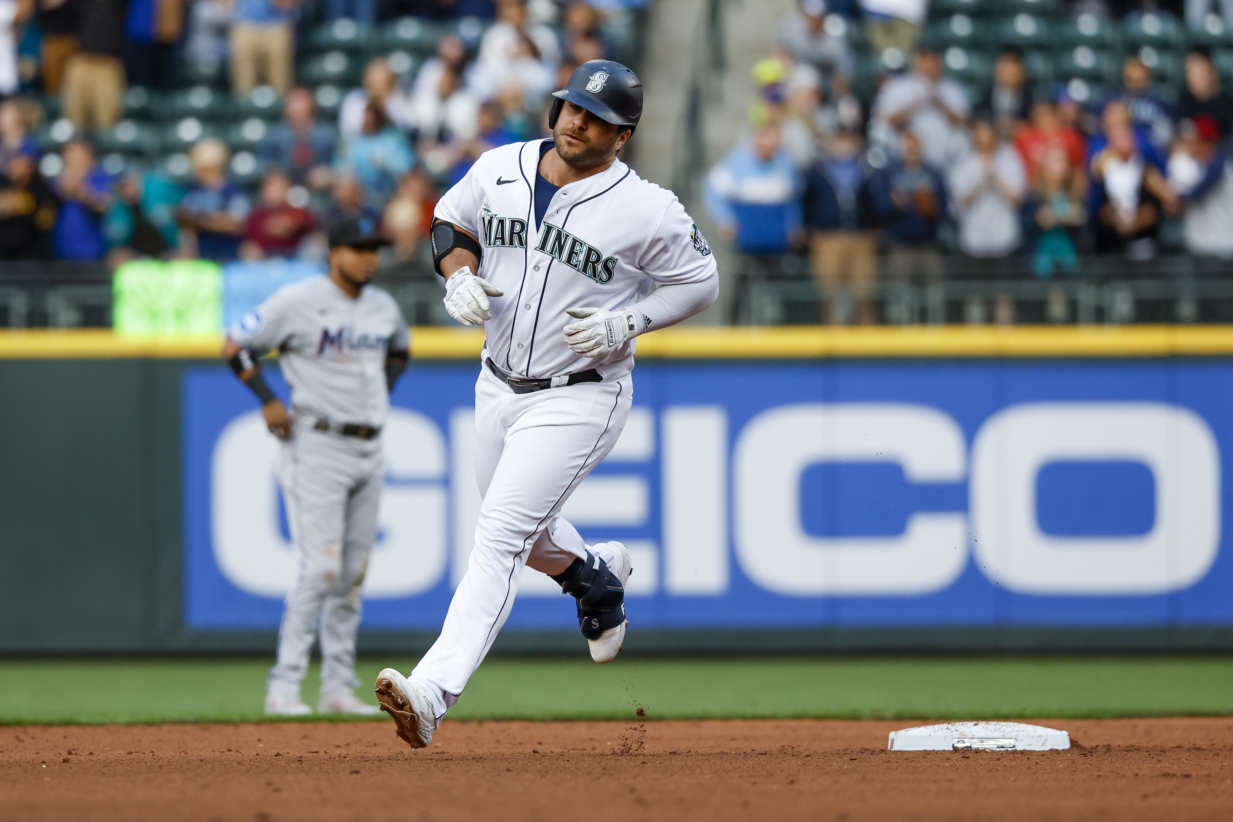 George Kirby, Mike Ford lead Mariners past Marlins