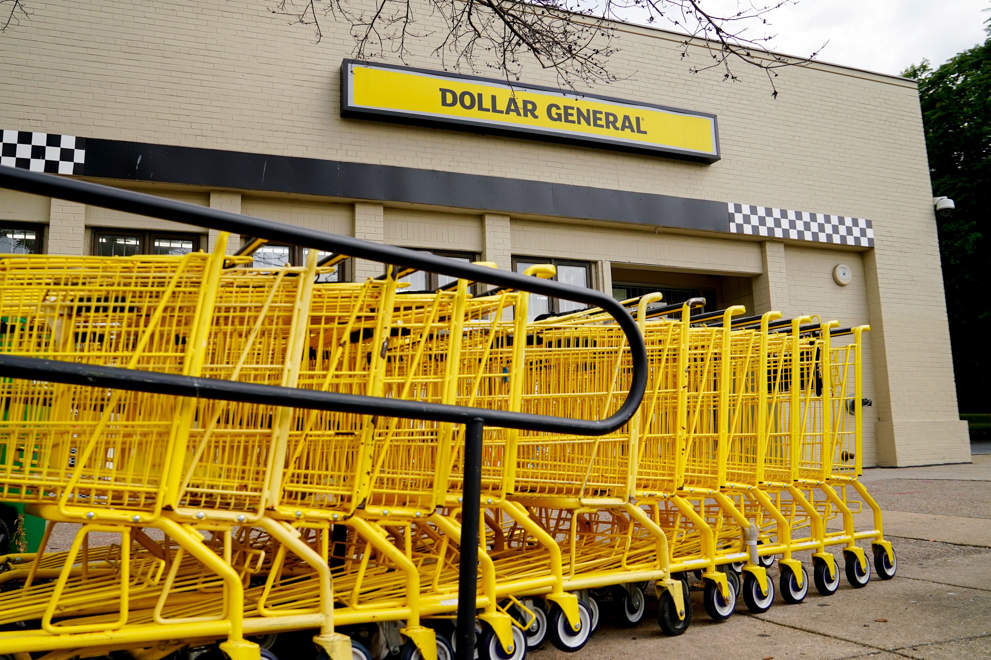 Thriving US makes Dollar General a tougher sell