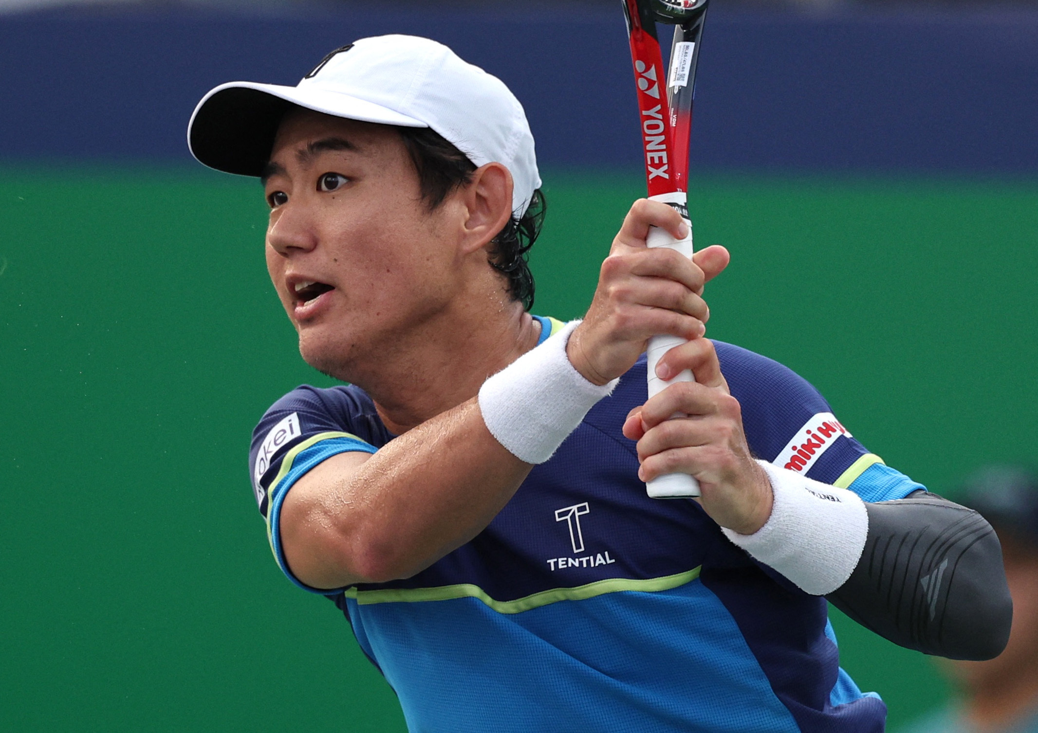テニス＝西岡、ストレート勝ちで初戦突破 マスターズ上海 | ロイター