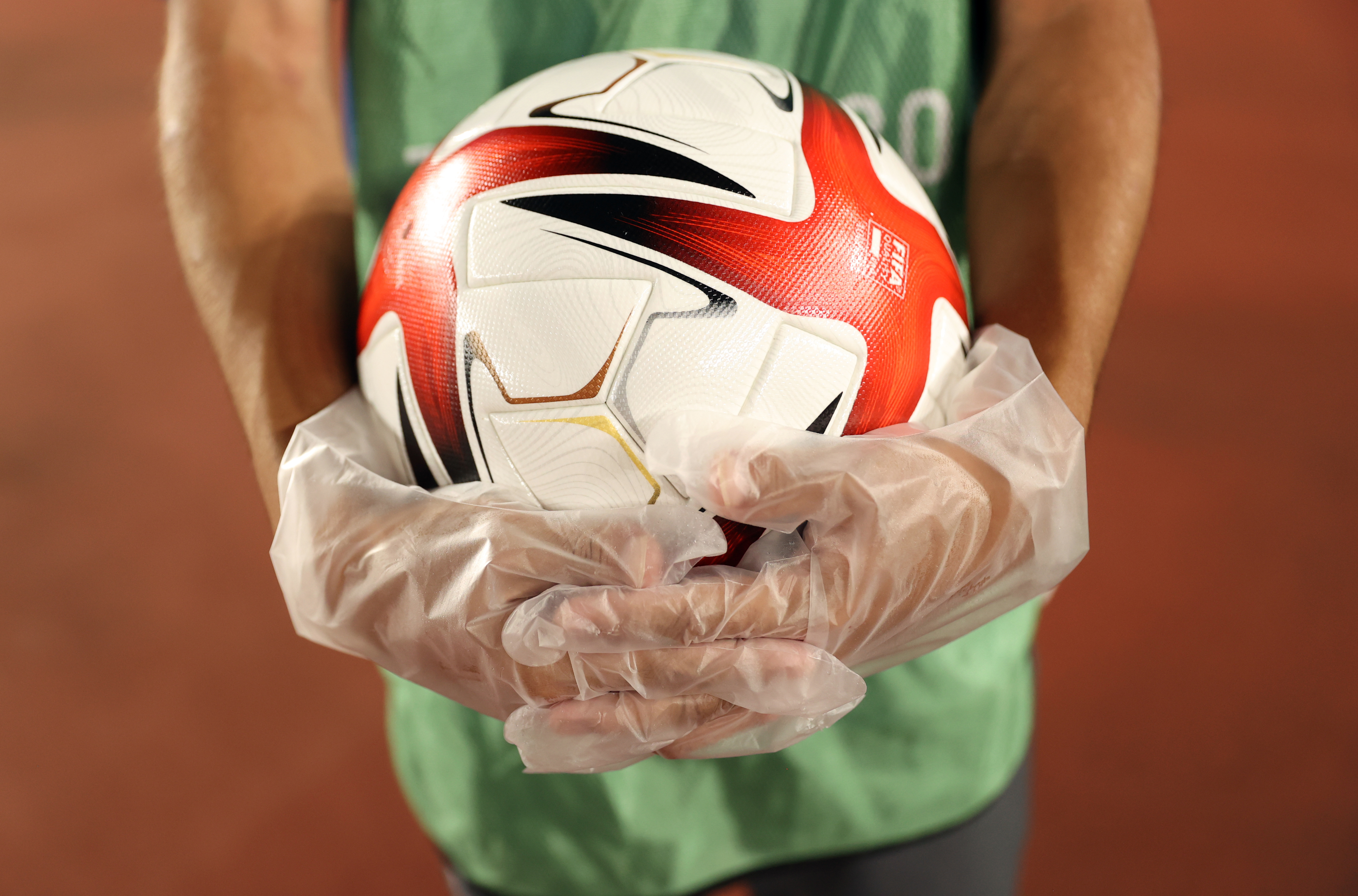 Footballs Should Be Sold With Health Warning Says Dementia Expert Reuters