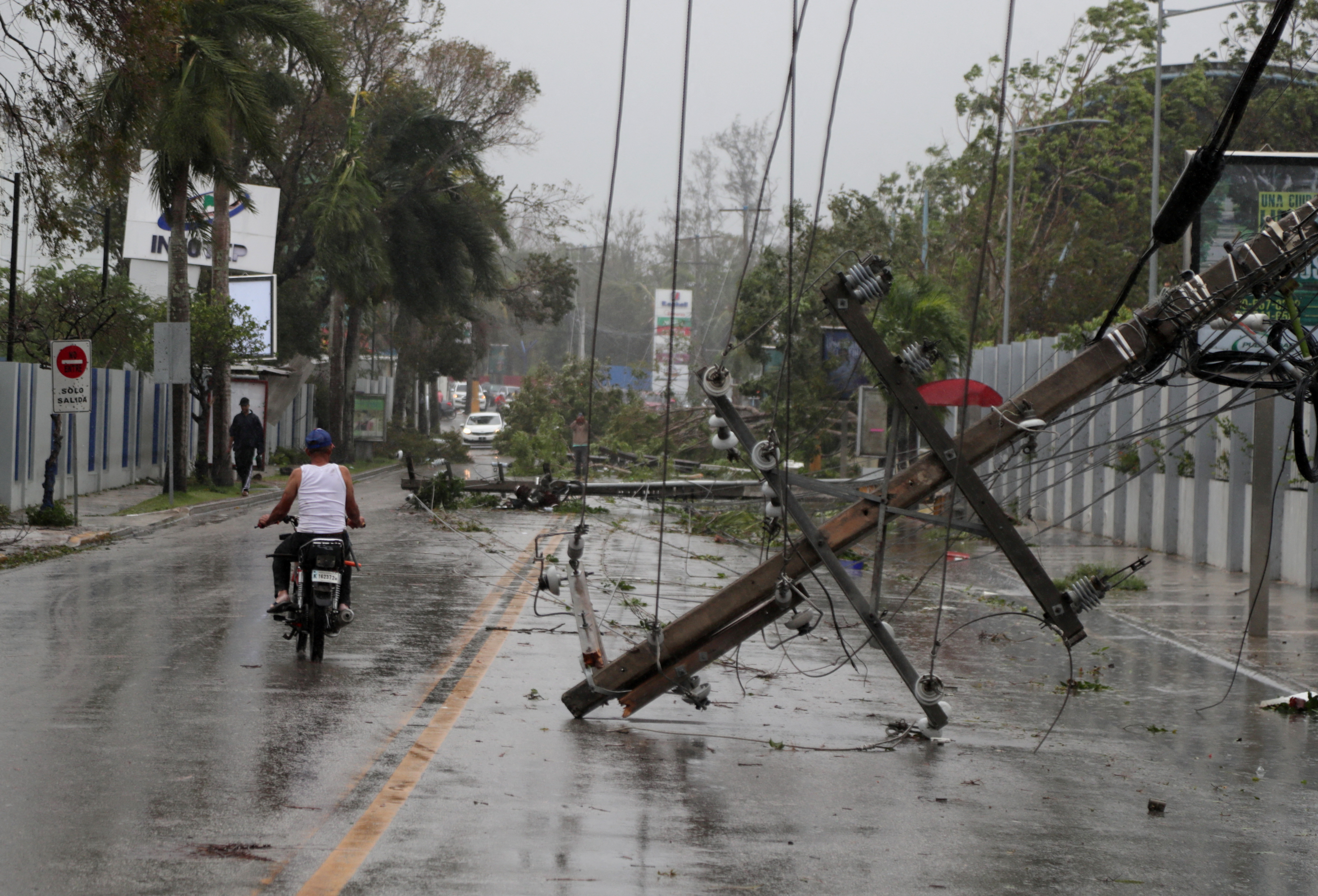 Hurricane Fiona makes landfall in the Dominican Republic