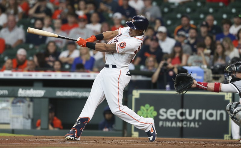 Brantley lifts grand slam in the 1st inning 