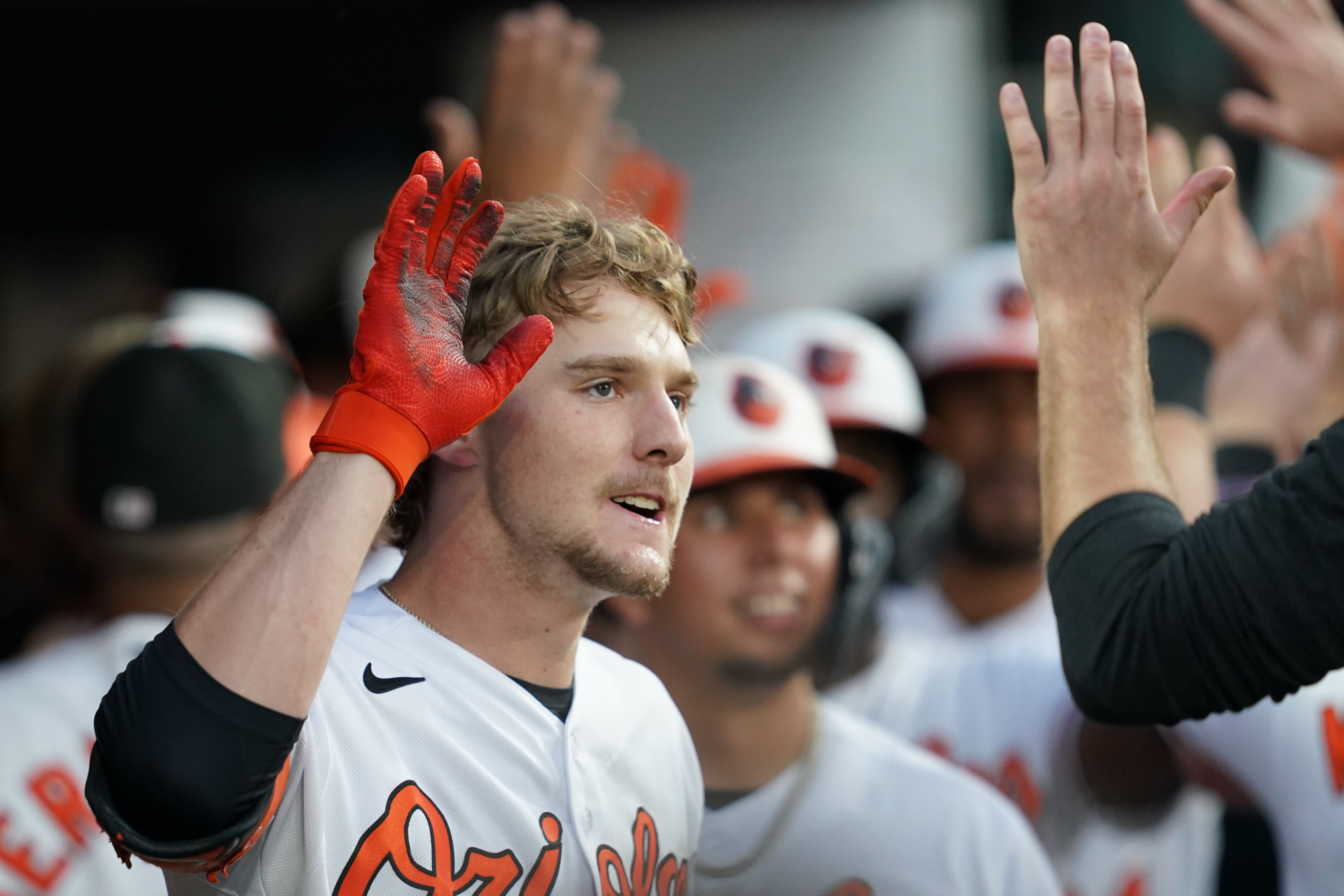 Gunnar Henderson helps Orioles blast Blue Jays