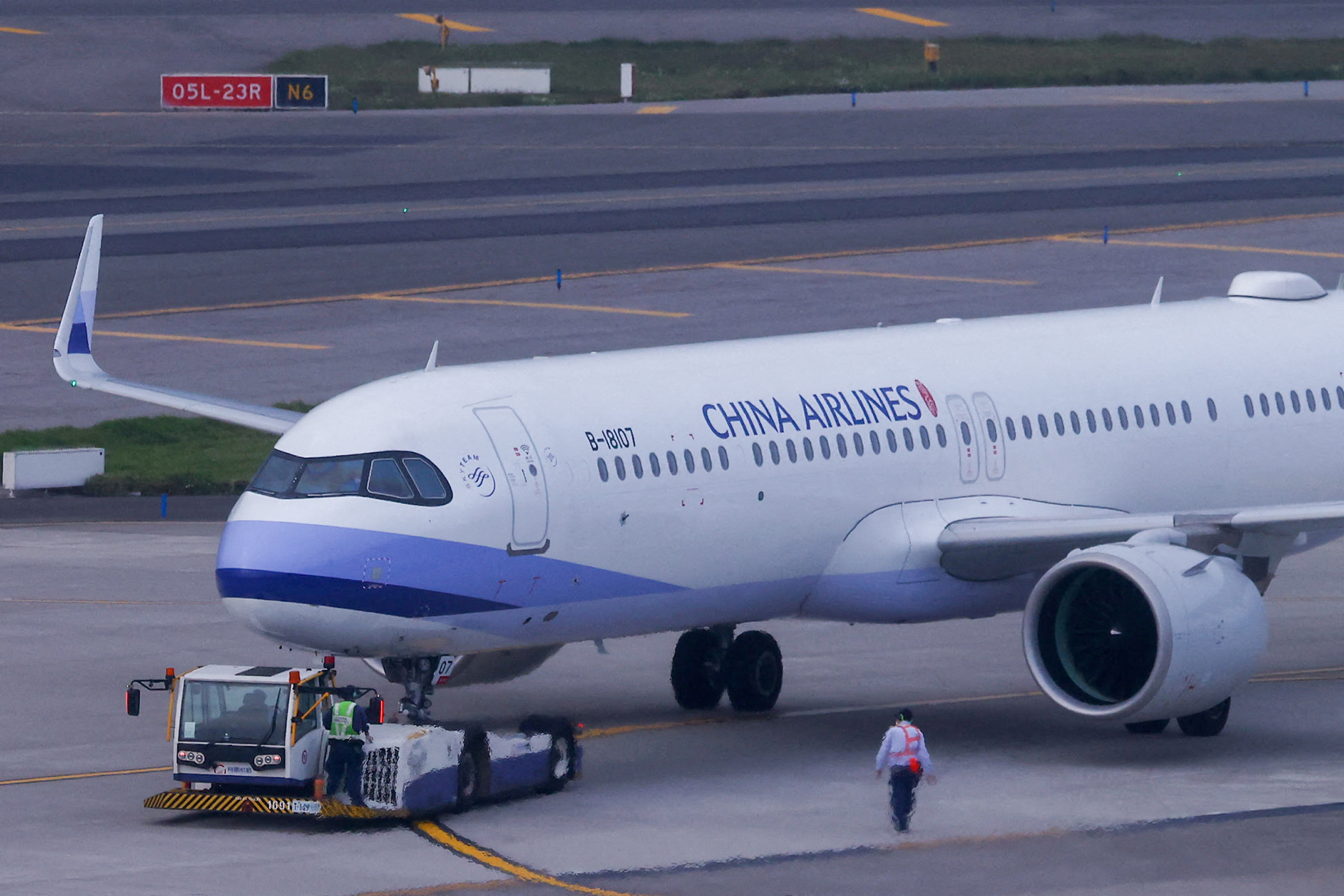 航空機・ヘリコプター AIRBUS A380 CHINA AIRLINES AIRBUS A380 CHINA AIRLINES - メルカリ