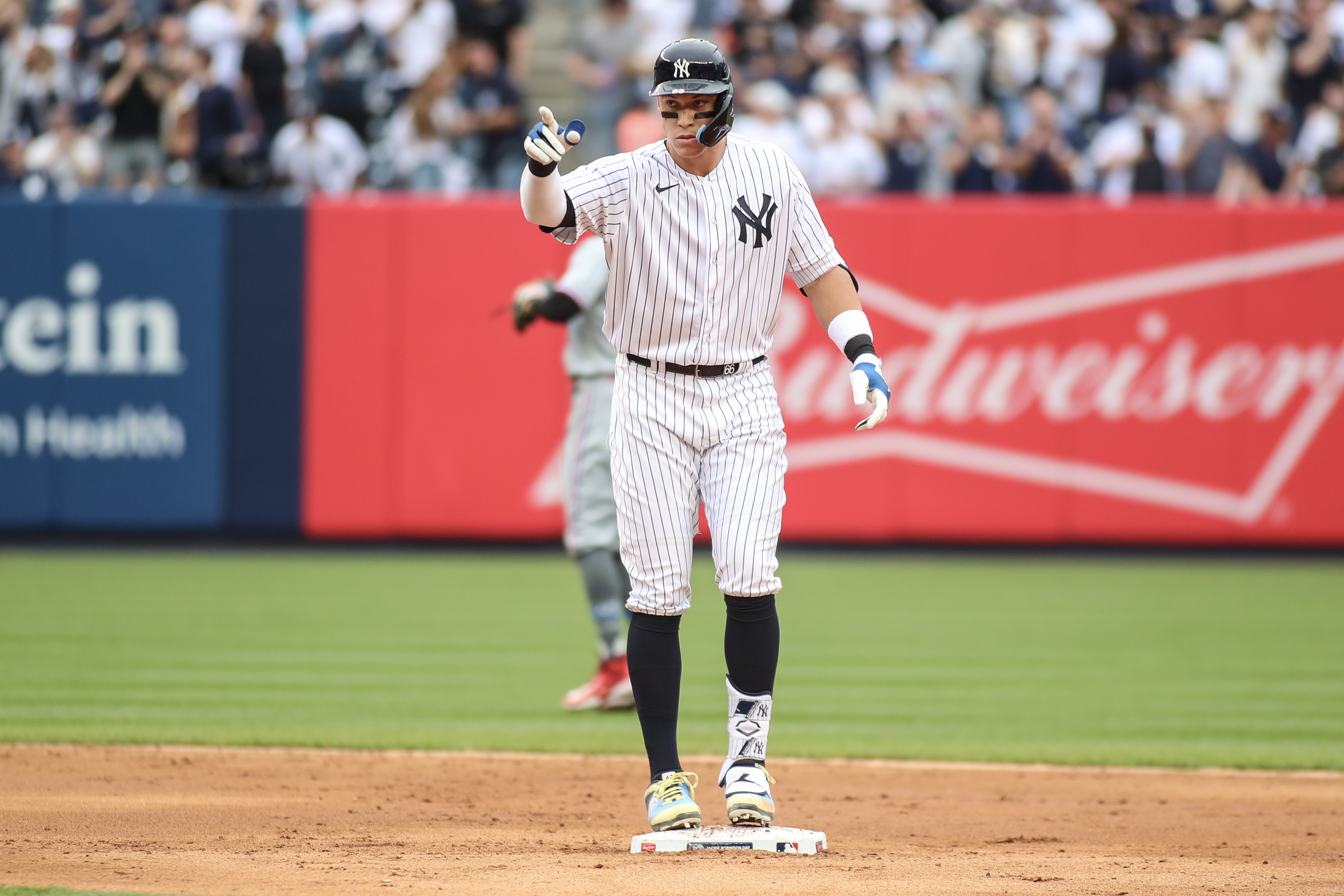 Yankees' Domingo German strikes out 11, gets win against Twins