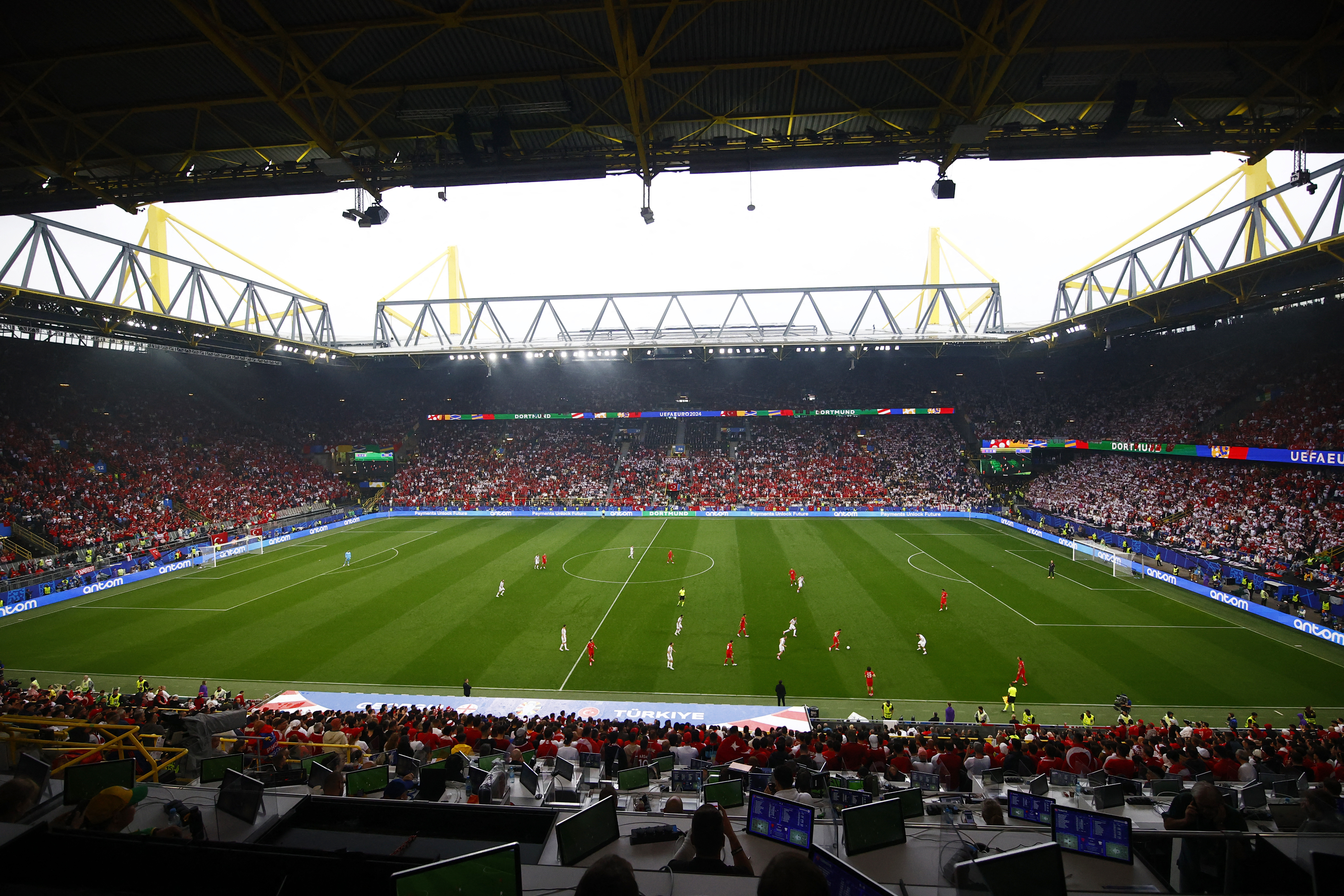 Kvaratskhelia starts for Georgia, Guler for Turkey in Euros opener