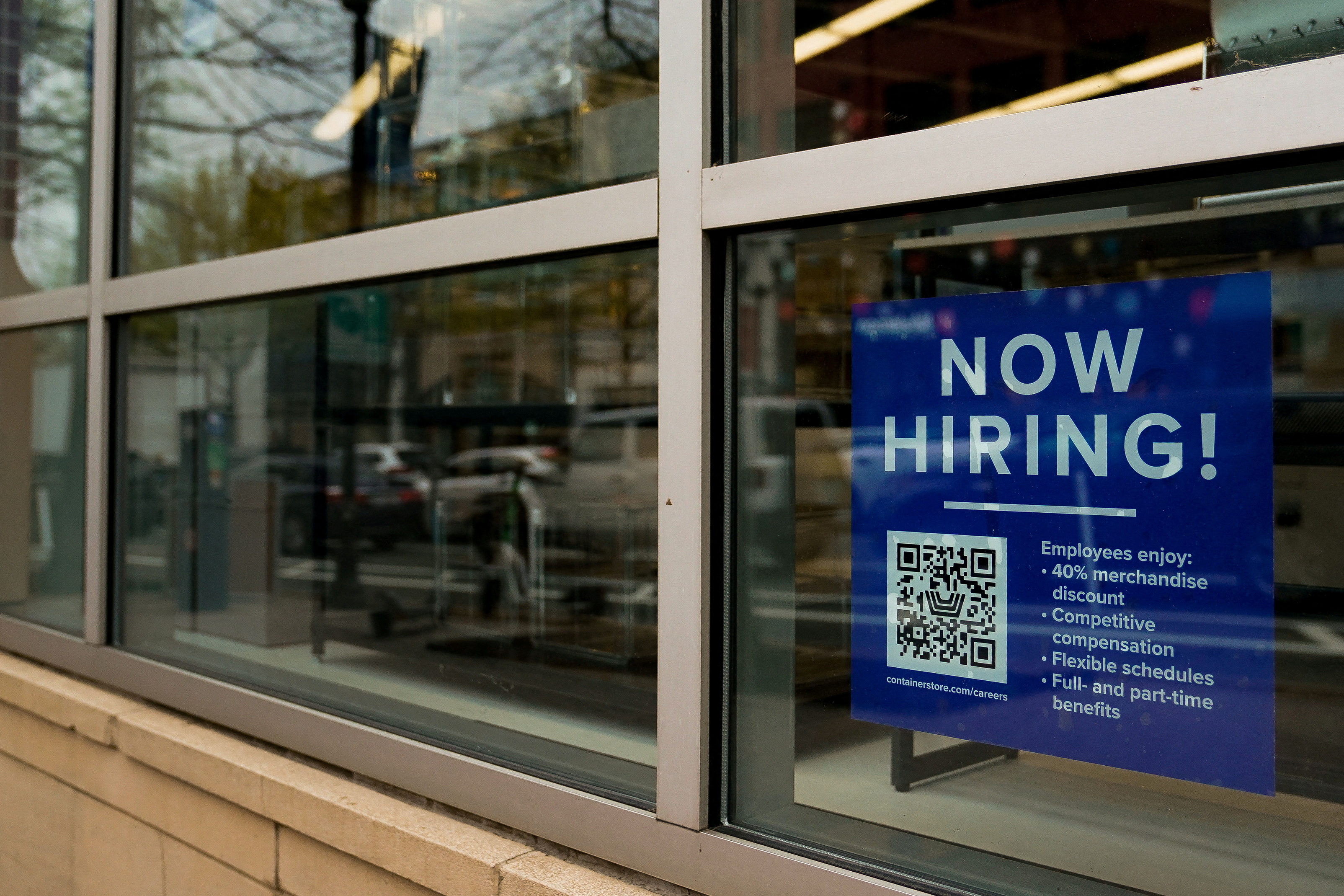 米4月雇用17.5万人増、予想以上に鈍化　失業率3.9％に上昇