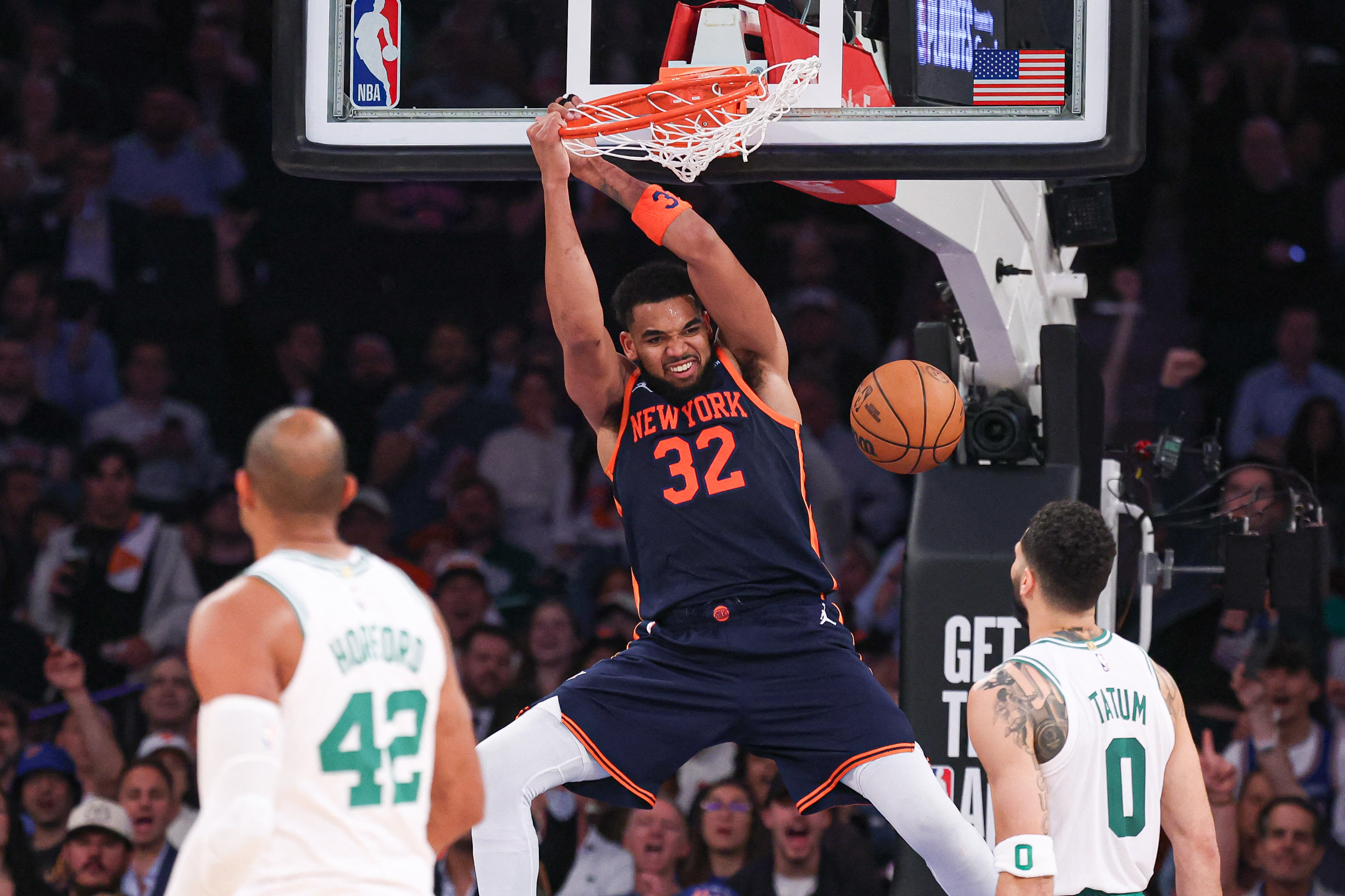 NBA＝ニックスとティンバーウルブズ、PO決勝進出に王手 | ロイター