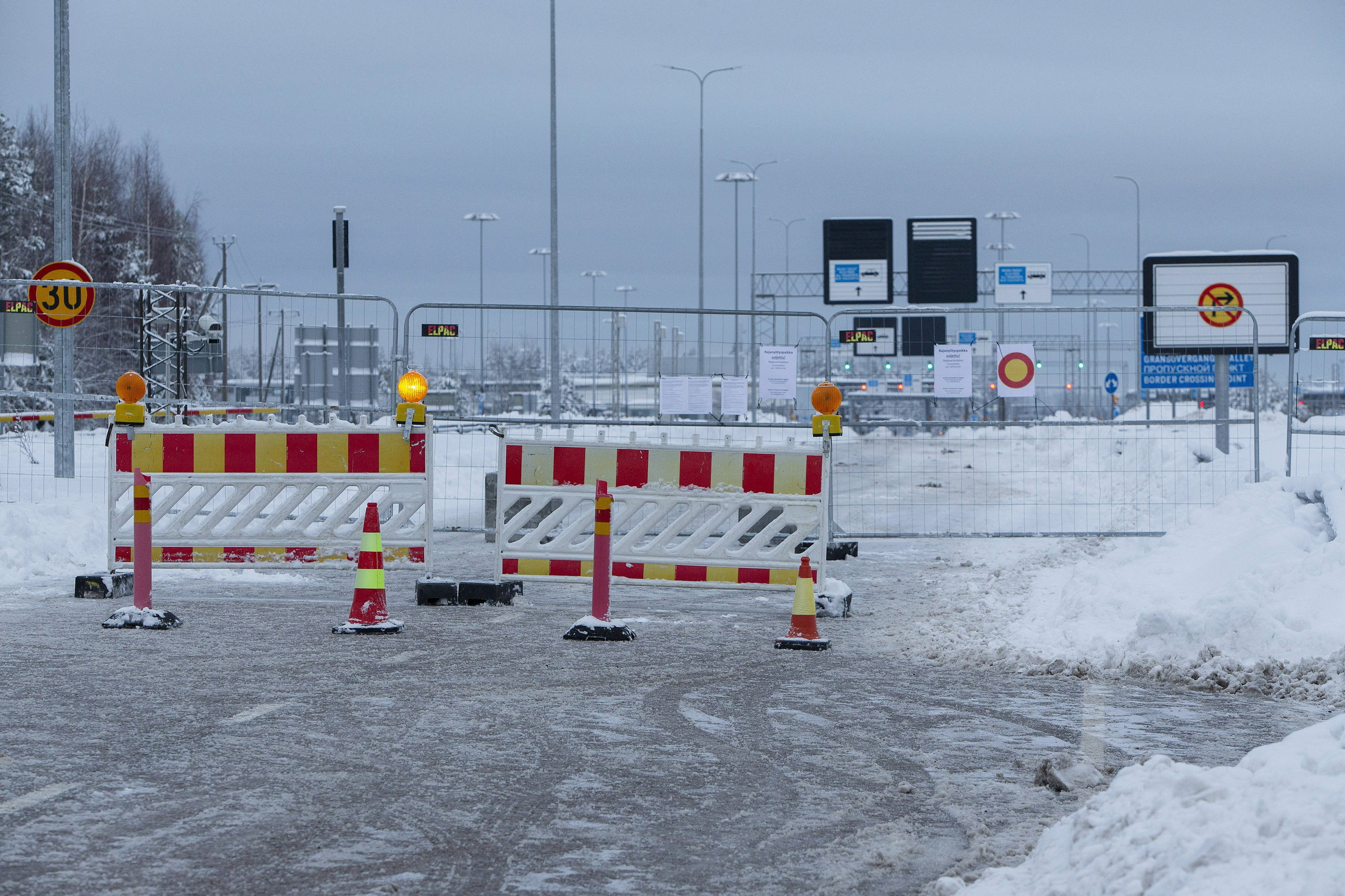 Finland to extend Russia border closing Reuters