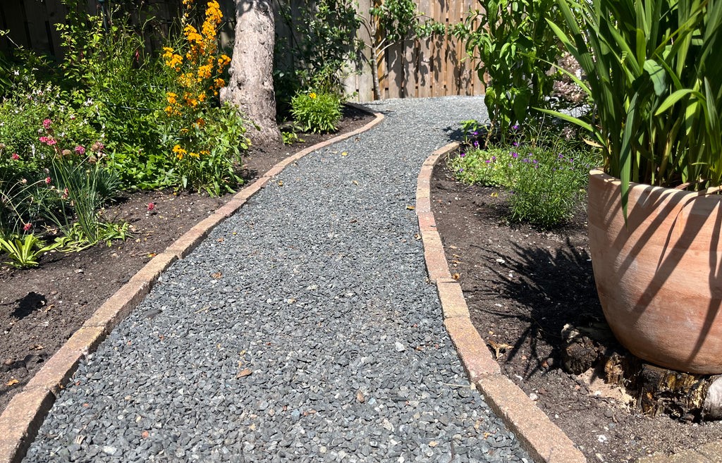 The Dutch company greenSand promotes the use of olivine in walkways